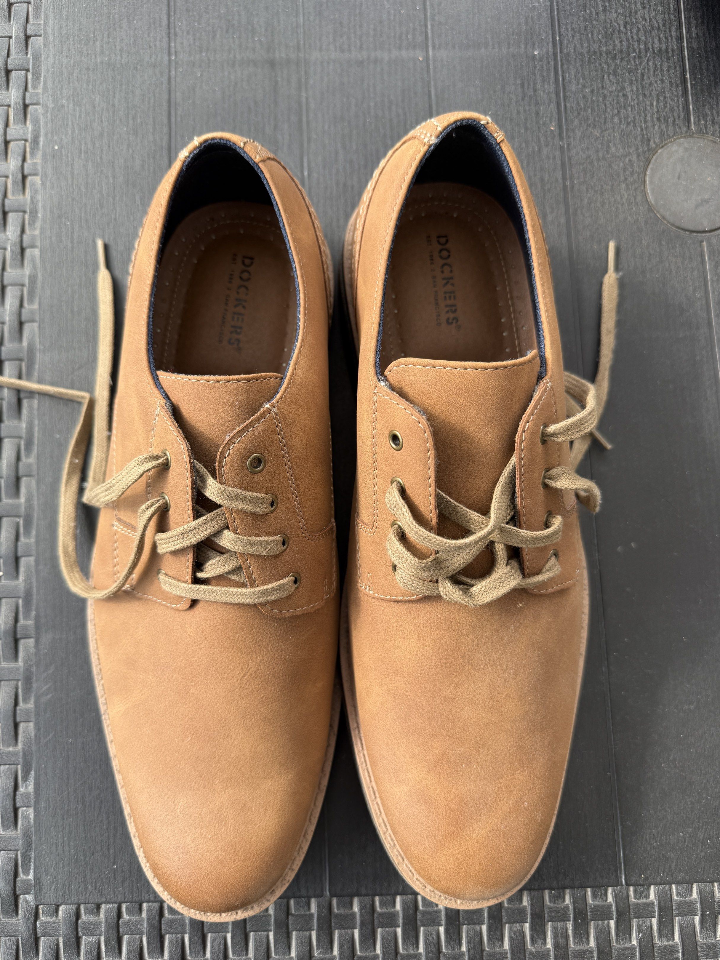 Dockers Brown Leather Shoes (Category: Dress Shoes) located in Makati City. Submitted by technmd7 (Listing ID 1417469144, Image 3). Description: - Dockers brown leather shoes - Lace-up style - Classic and versatile design - Neutral color.