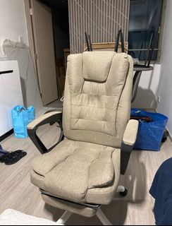 （分類：）位於 。 由 declutterkweeen 提交（商品編號 1417593774，圖片 1）。簡介： 。