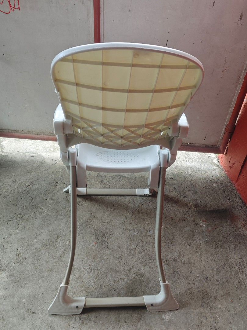 Foldable Baby High Chair (Category: Baby High Chairs) located in Manila. Submitted by voxbjun (Listing ID 1417427765, Image 3). Description: selling as is. no more cover/cushion. no more foot rest. free delivery within imus. .