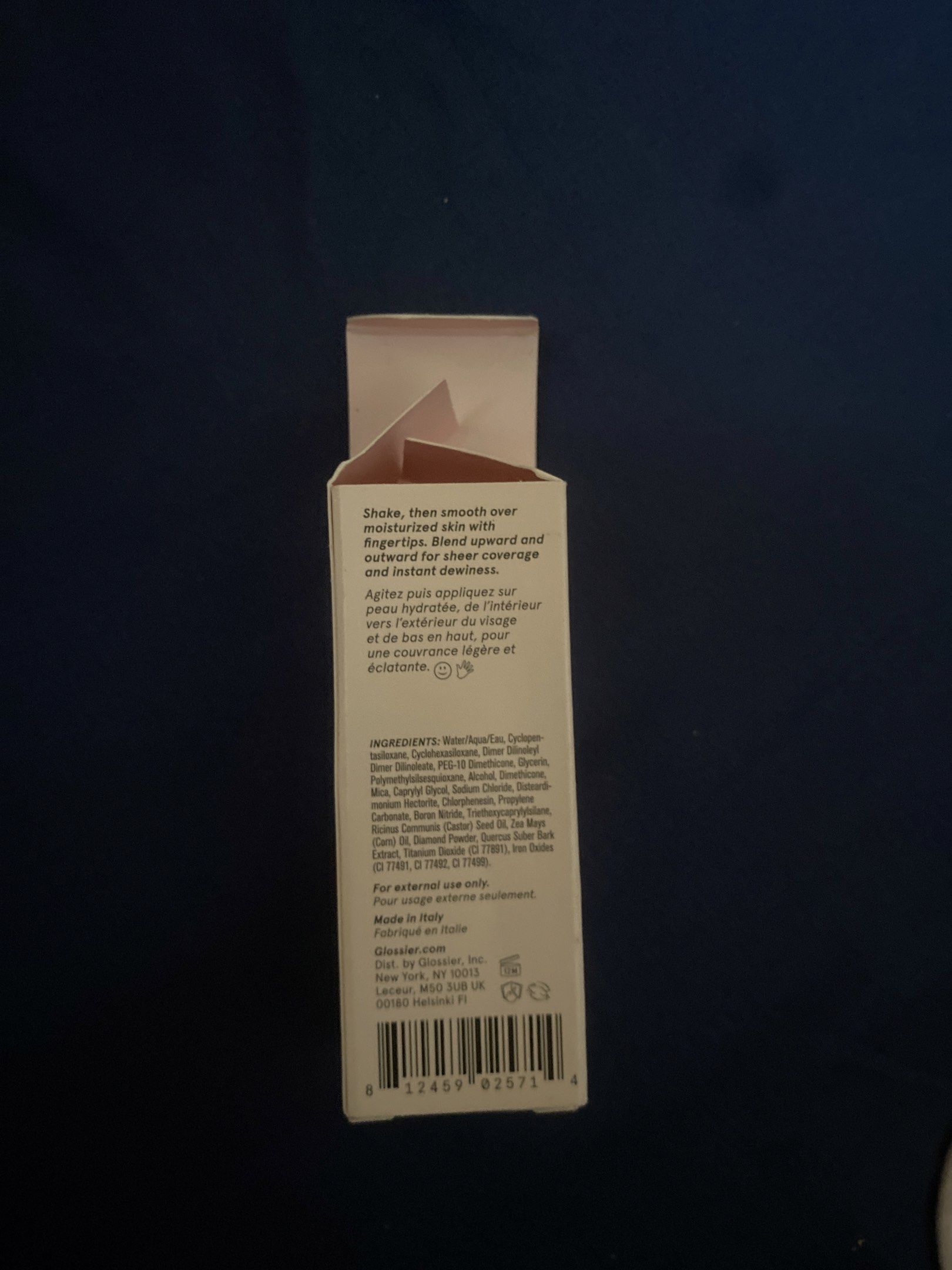 Glossier Perfecting Skin Tint (Category: Makeup) located in Santa Catalina. Submitted by mnntg (Listing ID 1417502710, Image 2). Description: - Glossier Perfecting Skin Tint - G10 - bought january 24, 2026 - preferably for cool undertone girlies Lp posted RFS: too cool for my warm skin tone 😔 i wanna cry..