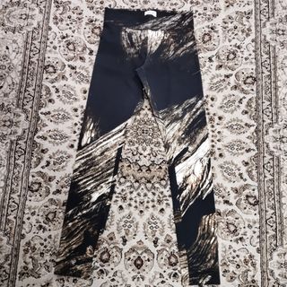(Category: ) located in . Submitted by pinkblackoctavia.co (Listing ID 1417409958, Image 1). Description: .