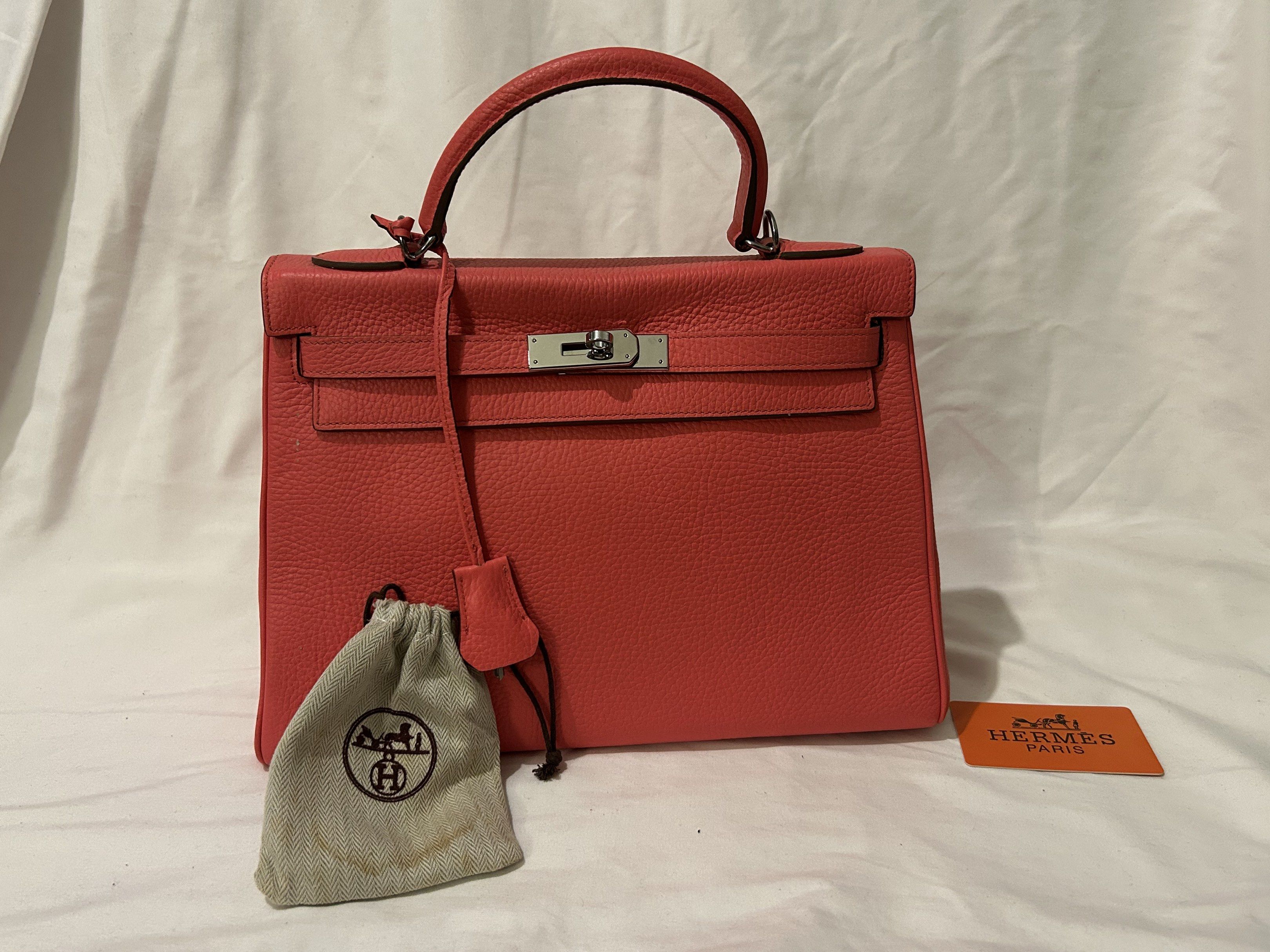 Hermes kelly (pink) (Category: Luxury Bags & Wallets) located in Quezon City. Submitted by yayzies (Listing ID 1417511478, Image 1). Description: - lightly used - includes strap, keys, lock, and small dustbag - NGA - slightly nego for sure buyer.