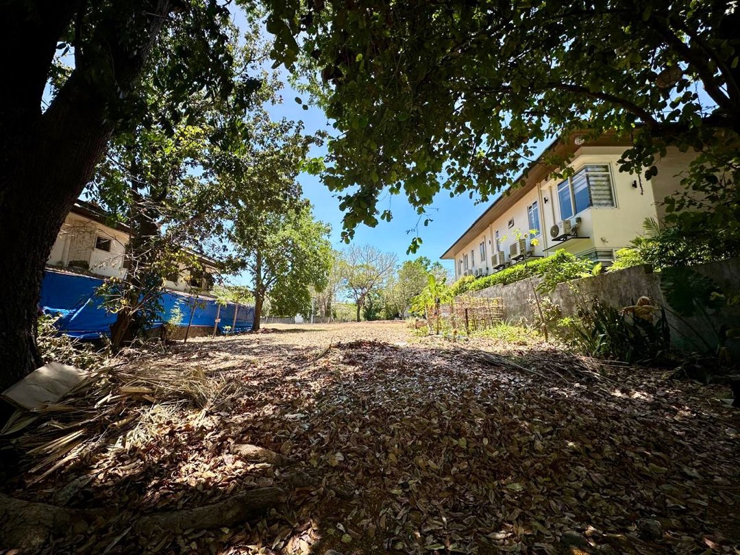 (Category: ) located in . Submitted by themanilenorealtor (Listing ID 1417545769, Image 1). Description: .