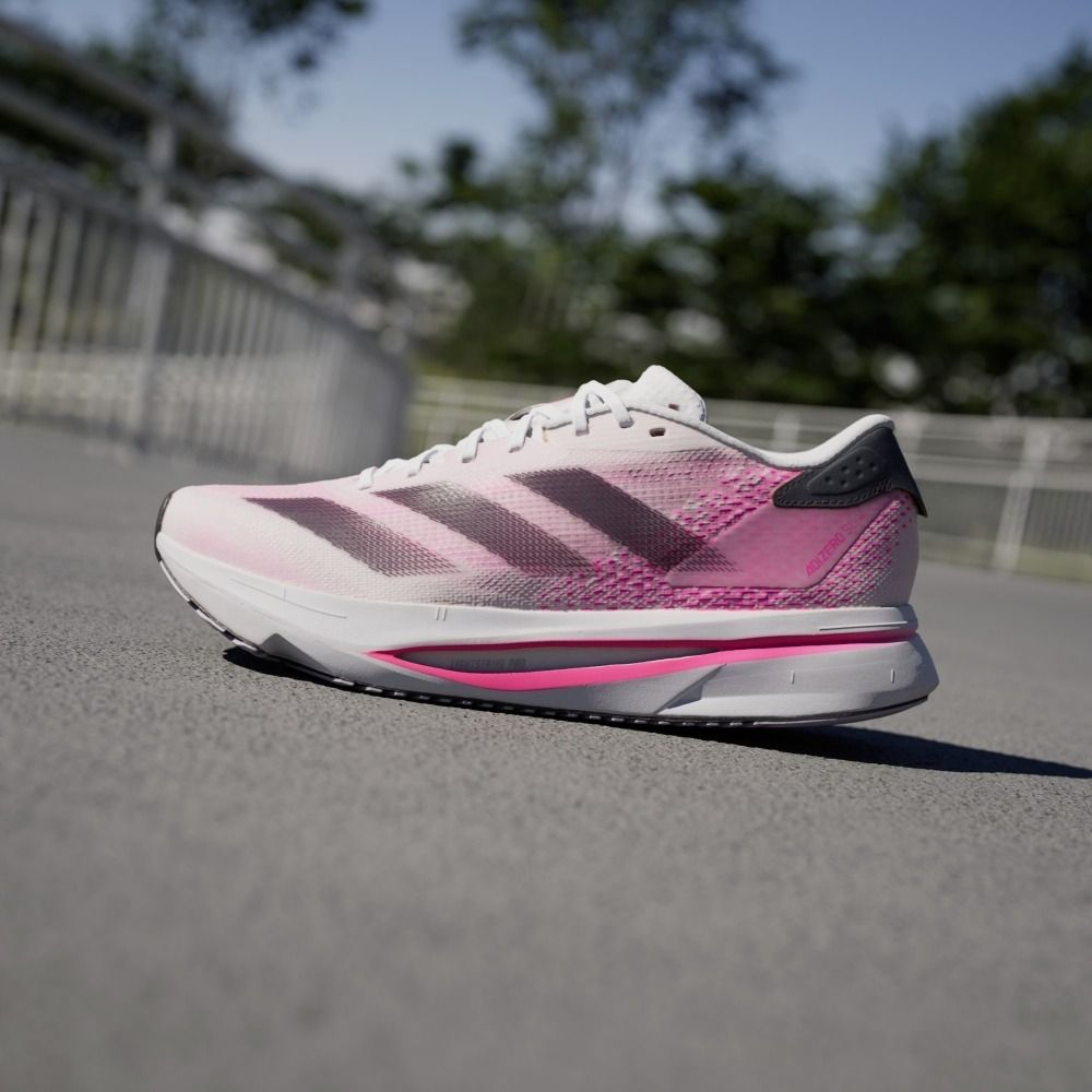 【愷斑】IF6767 原價$3490 ADIDAS #171 女款 慢跑鞋 ADIZERO SL 白粉, 他的時尚, 鞋類, 運動鞋、球鞋在旋轉拍賣