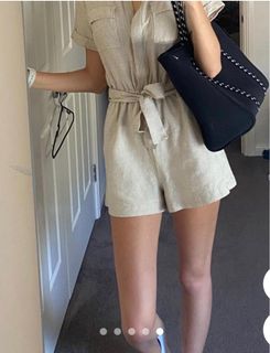 (Category: ) located in . Submitted by petitesizeclothes (Listing ID 1417557797, Image 1). Description: .