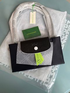 （分類：）位於 。 由 mimz888 提交（商品編號 1417464325，圖片 1）。簡介： 。
