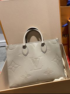 （分類：）位於 。 由 fkkkkc 提交（商品編號 1417566965，圖片 1）。簡介： 。
