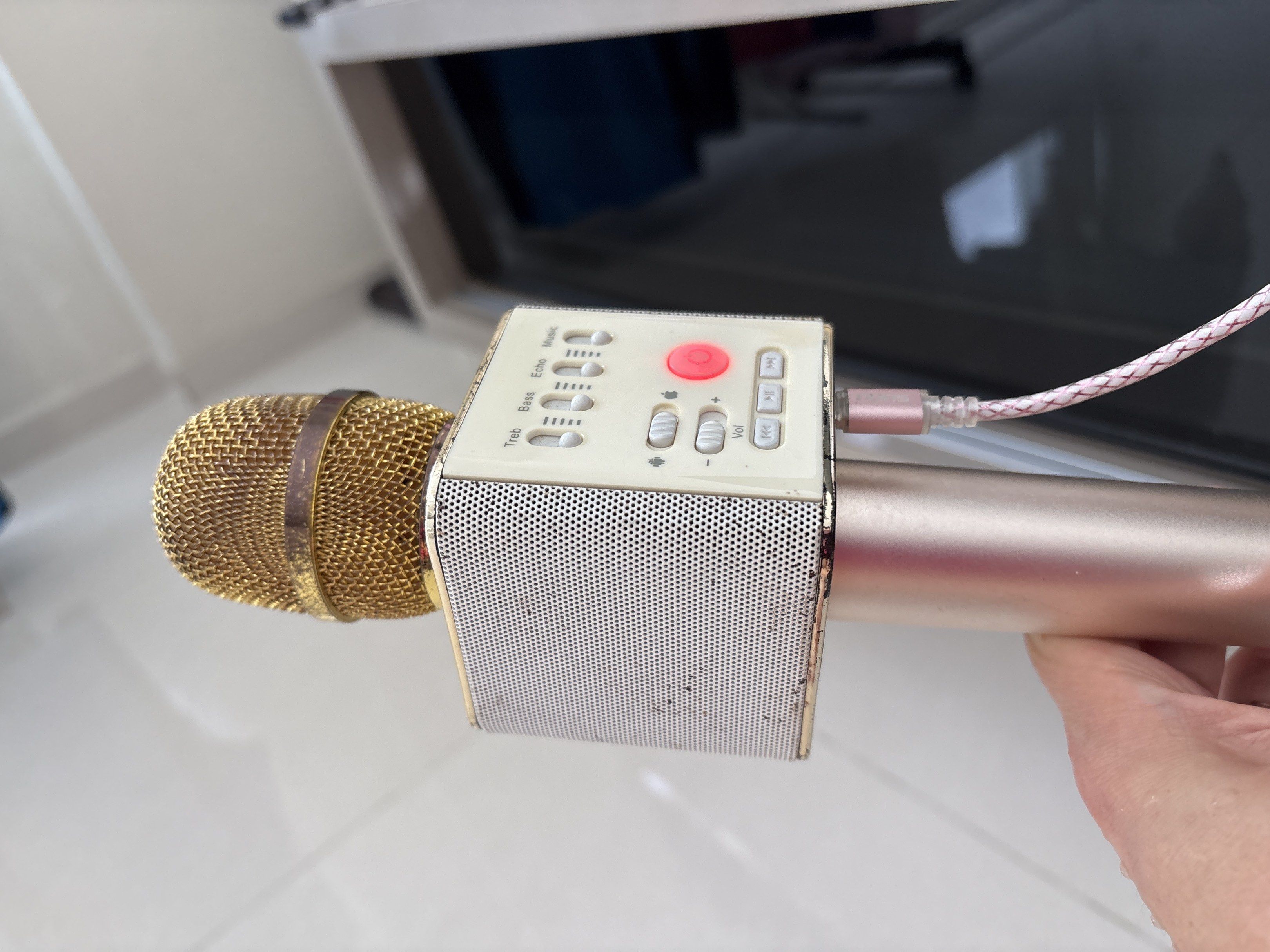 Micgeek Wireless Karaoke Microphone65195055939201111