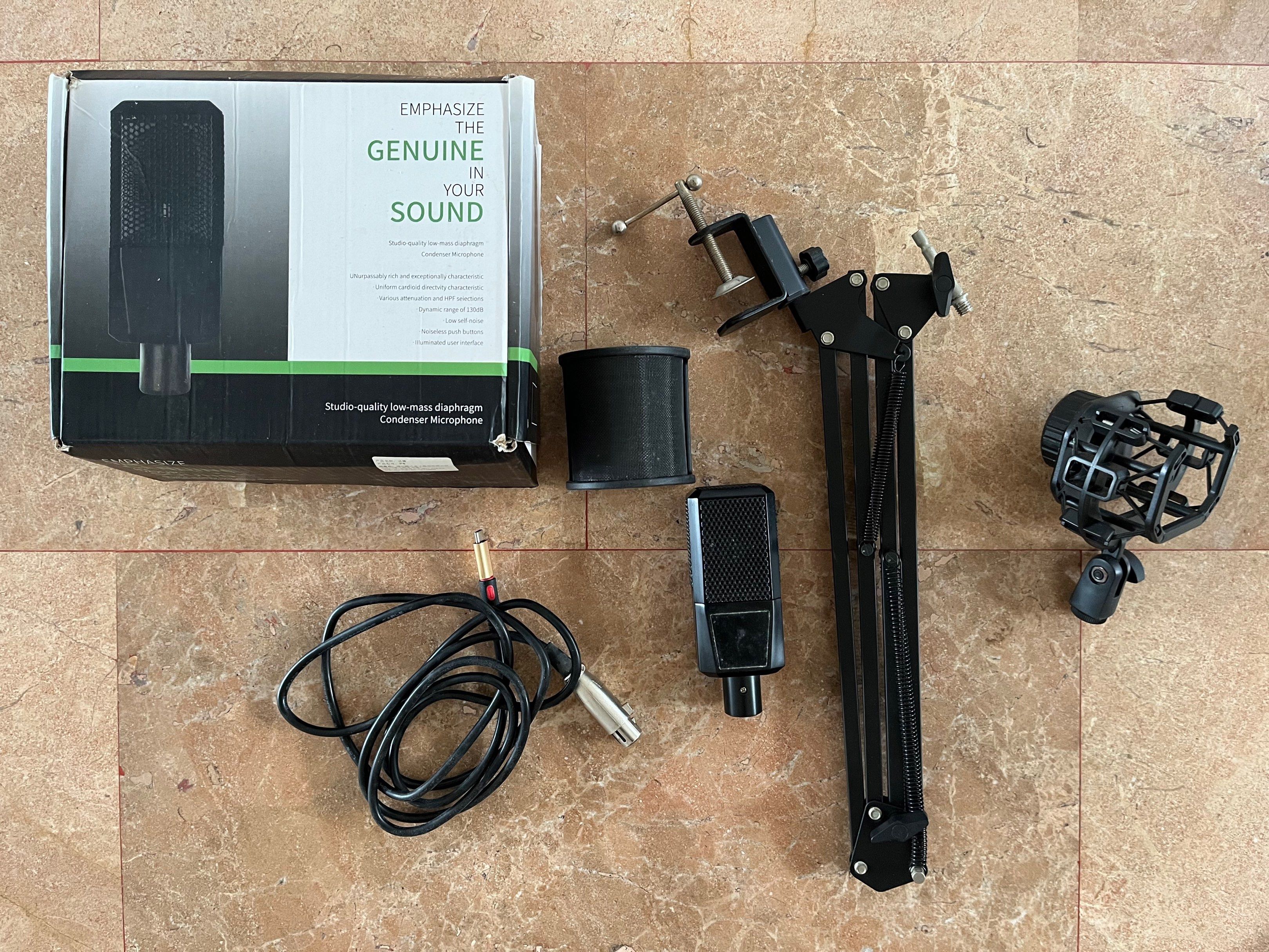 Microphone with table arm65195039522307110