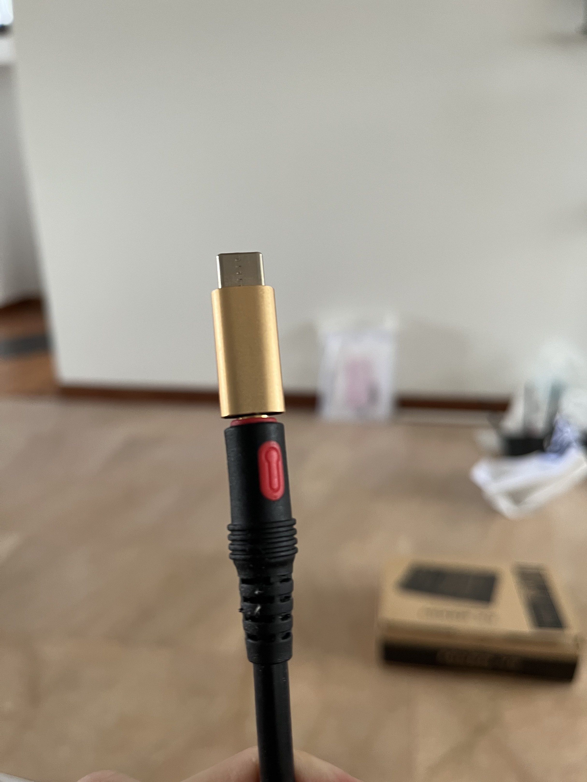 Microphone with table arm65195039522307111