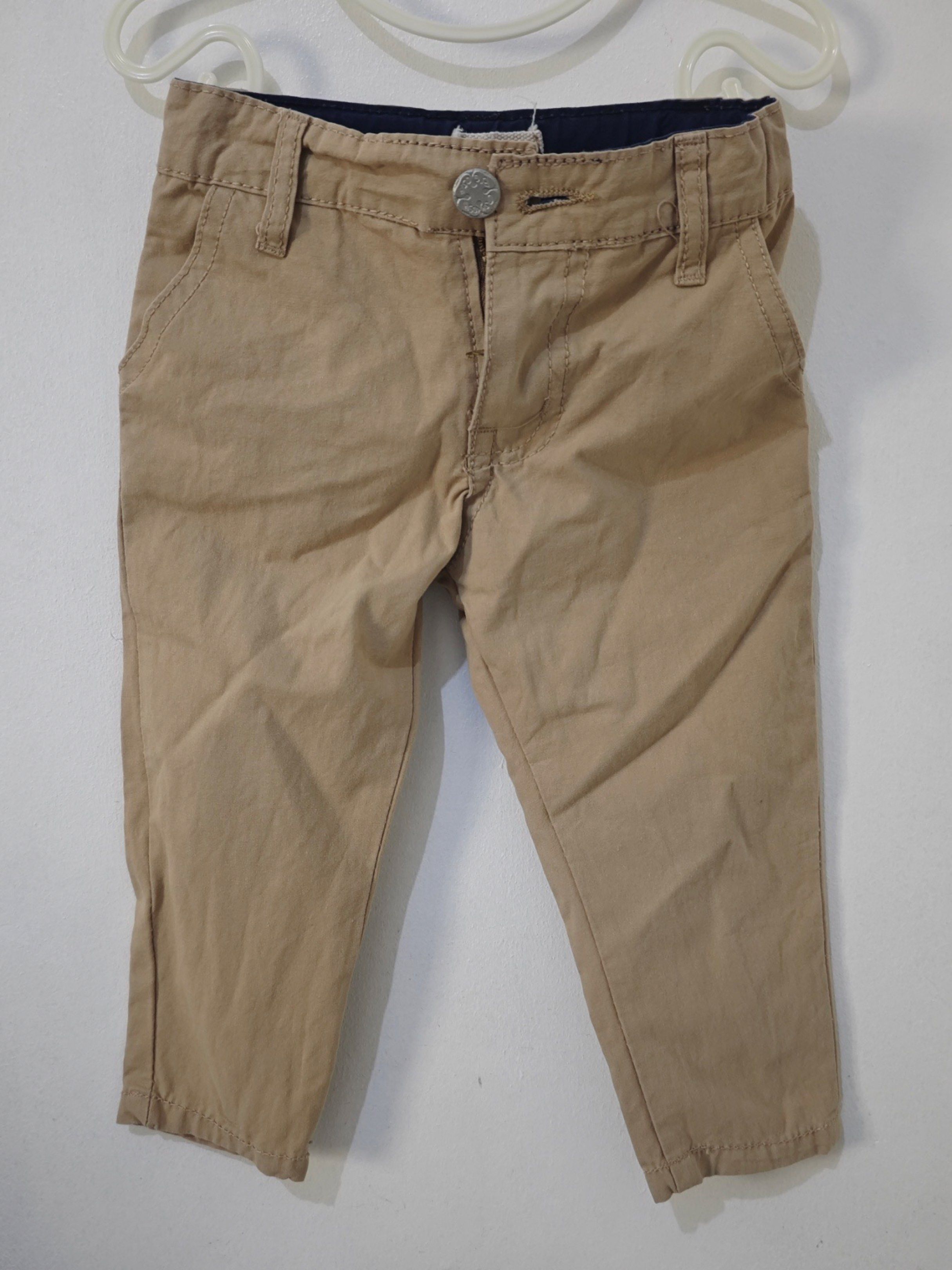 Oshkosh B'gosh Khaki Pants - Size M (Category: Babies & Kids Fashion) located in Paranaque City. Submitted by serendipity1021 (Listing ID 1417527464, Image 1). Description: .