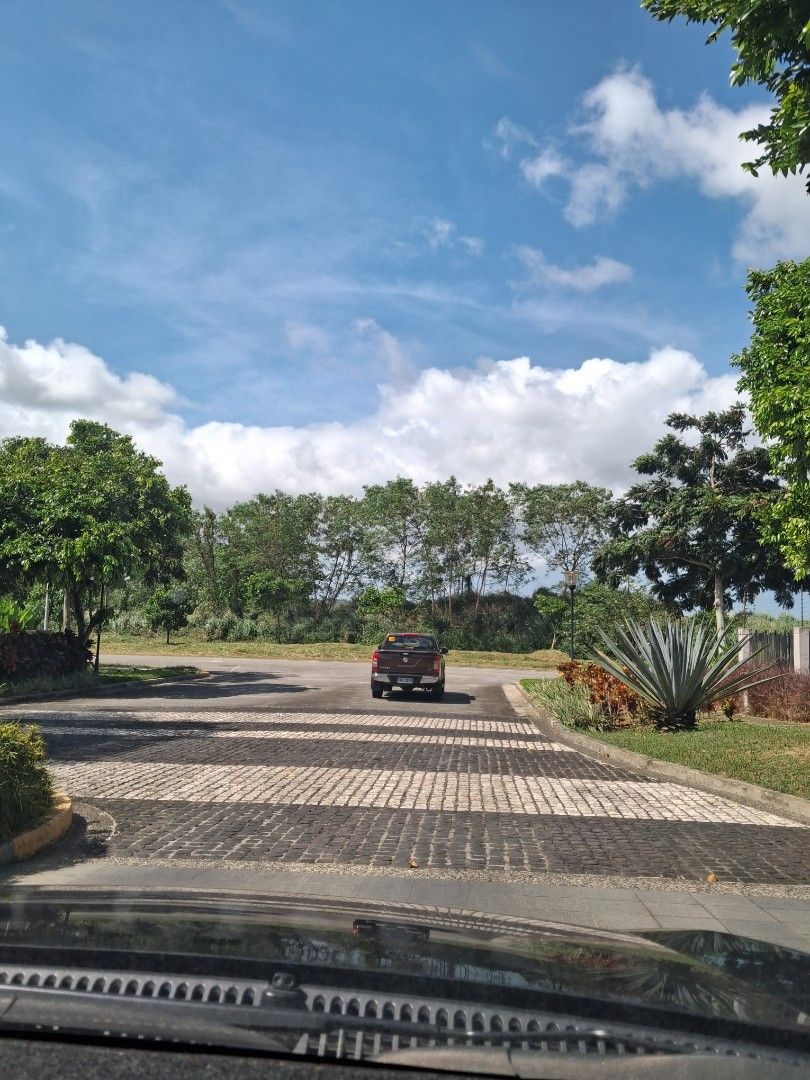 Overlooking Mt. Makiling Luxury Lot Mirala Nuvali (Category: Lot) located in Muntinlupa City. Submitted by piacapulongkwrockstar (Listing ID 1417549101, Image 3). Description: ​📈 INVEST IN YOUR FUTURE: 350 sqm Lot for Sale in Mirala ​Location is everything, and Mirala delivers. We are offering a prime 350 sqm lot perfect for property investors or families looking to build a custom home in a rapidly appreciating, premium community. ​Why Mirala? ​