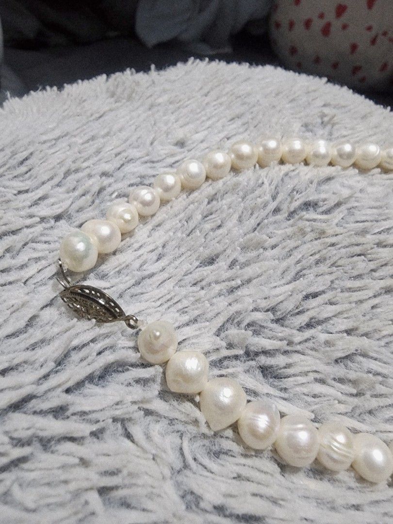 Pearl Necklace from Coron, Palawan (Category: Necklaces) located in Makati City. Submitted by anne_stark (Listing ID 1417556843, Image 2). Description: - Genuine pearl necklace - Bought in Coron, Palawan last October 2025 - Used only once - RFS: Upgrades.