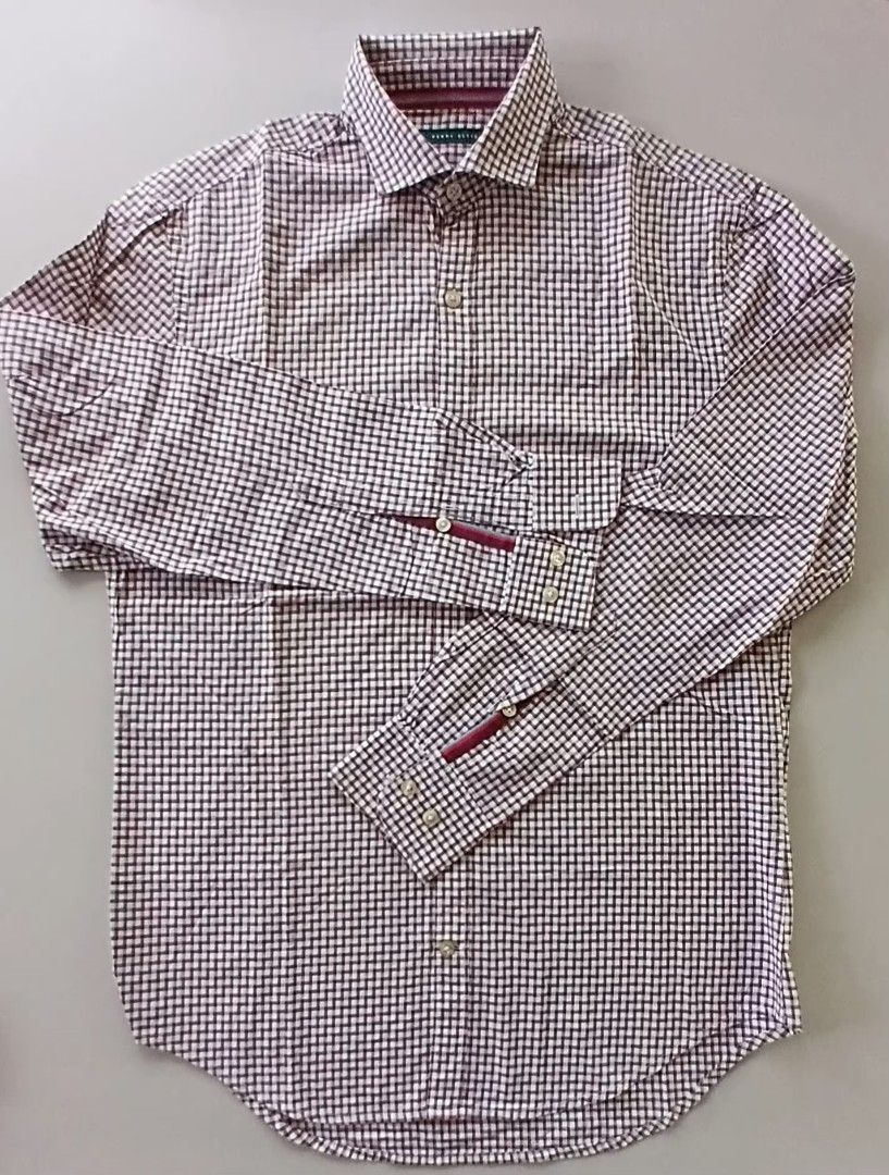 Perry Ellis Checkered Long Sleeve Shirt (Category: Tshirts & Polo Shirts ) located in Daet. Submitted by frendachichi (Listing ID 1417464104, Image 1). Description: - Perry Ellis long sleeve shirt Preloved, Excellent condition - Red and white checkered pattern - Classic collar - Buttoned cuffs with red accent - Size: Small - Material: 100% cotton - Features red and blue stripe detail on inside collar Actual Measurement: Shoulder - 18 inches Chest