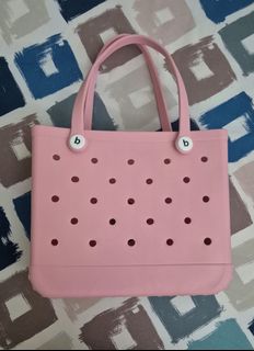 (Category: ) located in . Submitted by preloved_branded_items (Listing ID 1417576943, Image 1). Description: .