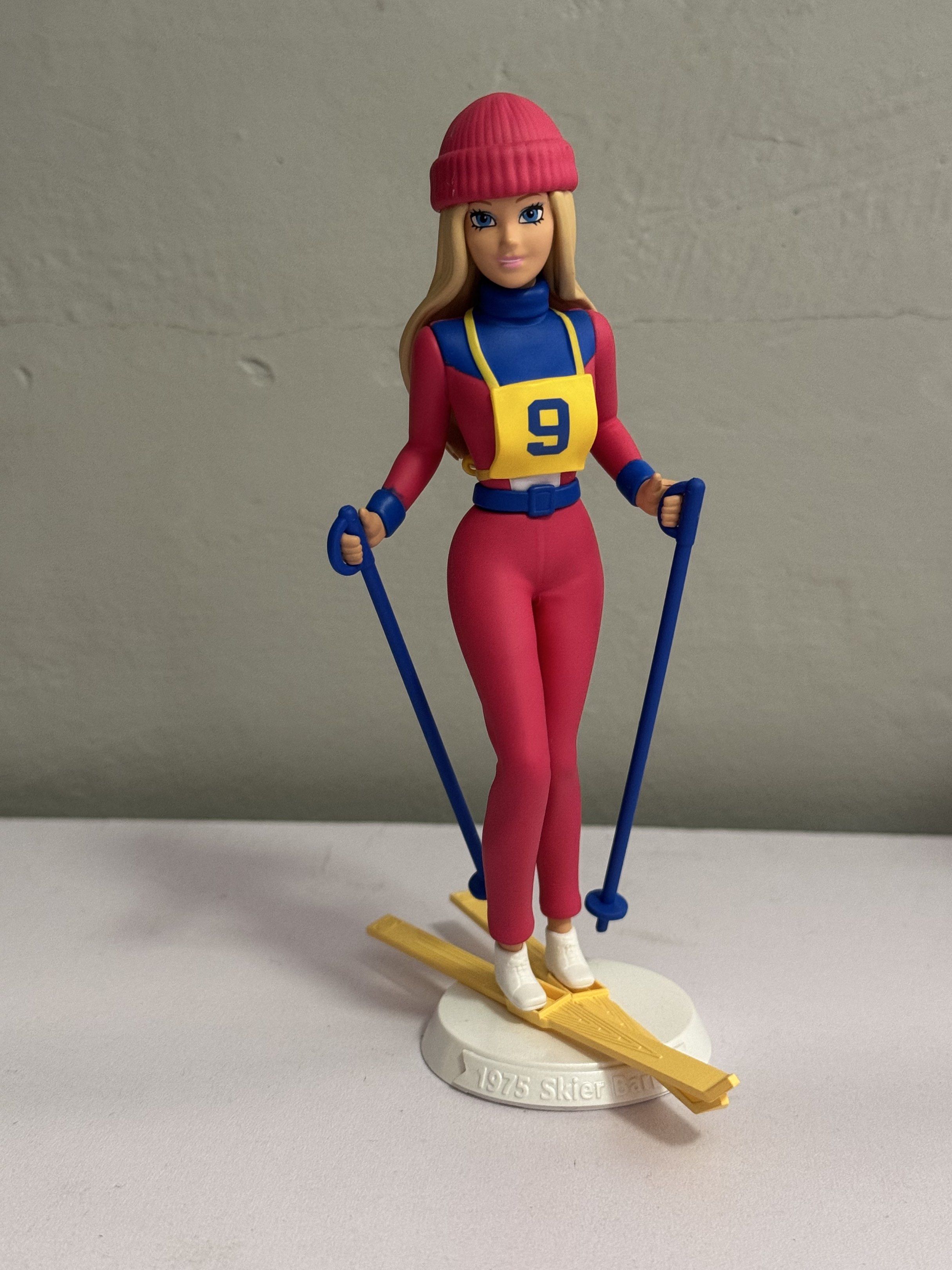 Popmart Barbie (Category: Kids Toys) located in Valenzuela. Submitted by maxellar (Listing ID 1417460083, Image 2). Description: Please feel free to read the descriptions of the item. Reminders: ⚠️ Payment First before Shipping ⚠️ PM me if SURE BUYER ⚠️ Shipping in Metro Manila, Bulacan ONLY ⚠️ MOD: Lalamove only FOR SALE (Popmart Barbie) 1959 Barbie = 600 1975 Skier Barbie = 300 (Maluwag yung butas nung foot kaya madali na siya matanggal sa peg 