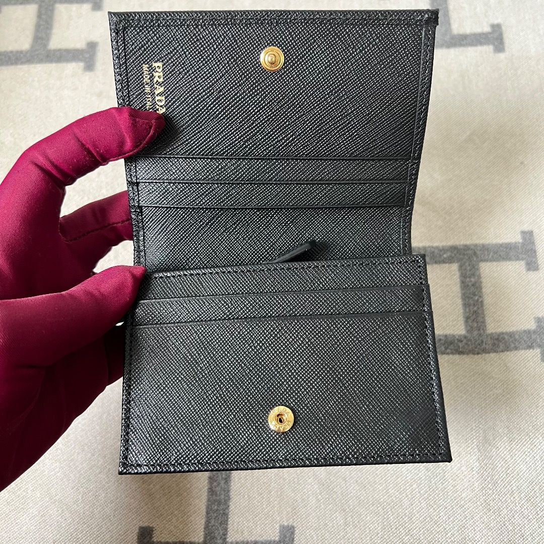 Prada Wallet (Category: Luxury Bags & Wallets) located in Antipolo. Submitted by chanchimj (Listing ID 1417583489, Image 2). Description: .