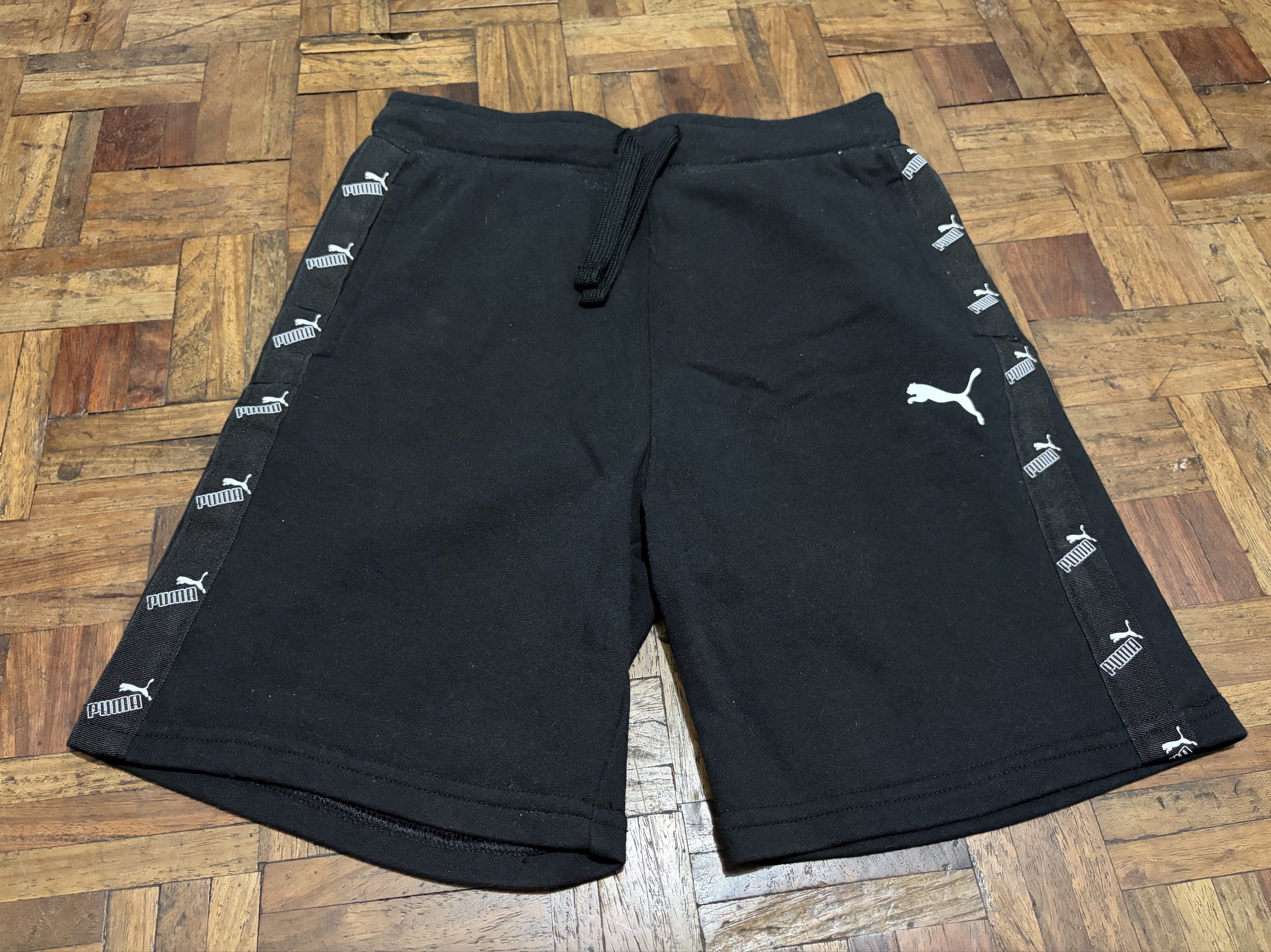 puma shorts for boys (Category: Shorts) located in Las Pinas. Submitted by nylth (Listing ID 1417549573, Image 2). Description: - size: M (10/12) - 350 each - 600 for both.