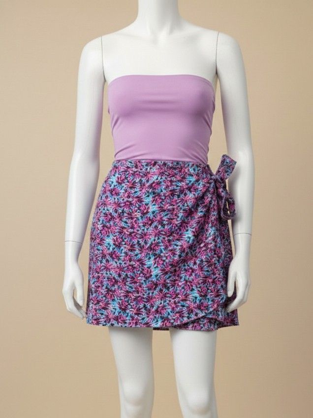 Purple Floral Skirt (Category: Skirts) located in Dinalupihan. Submitted by rummagethrough (Listing ID 1417529964, Image 1). Description: Skirt only — Waist: 32 best fit M-Semi L Length: 16 All photos available are already uploaded Color may vary due to lighting; actual item sizing applies Shipping via J&T and payment via BDO or GCash.