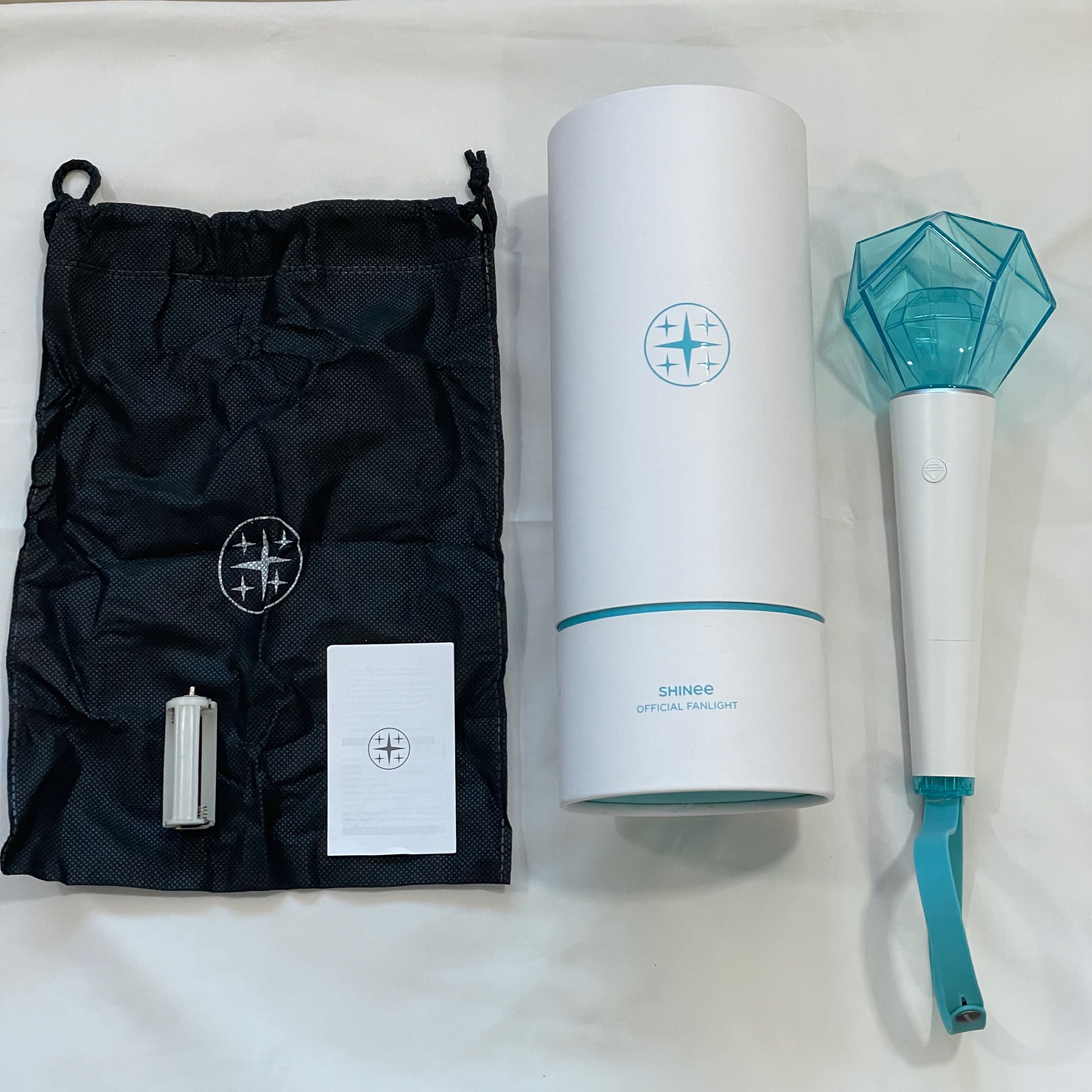 SHINee Official Lightstick (Category: K-Wave Merchandise) located in Rizal. Submitted by zkdlvr (Listing ID 1417571154, Image 1). Description: SHINee Official Lightstick Used once 🩵.