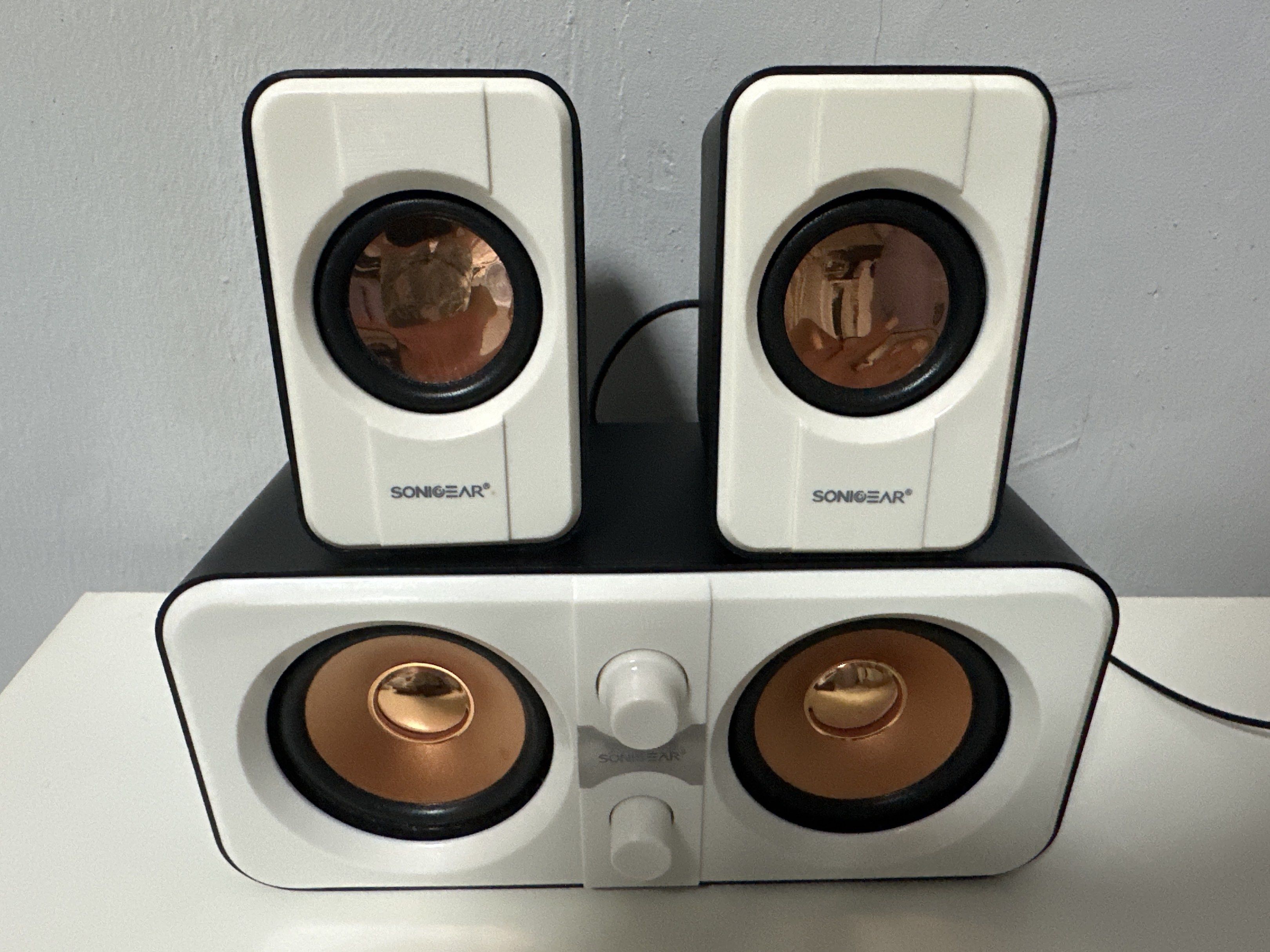 SonicGear Speaker System