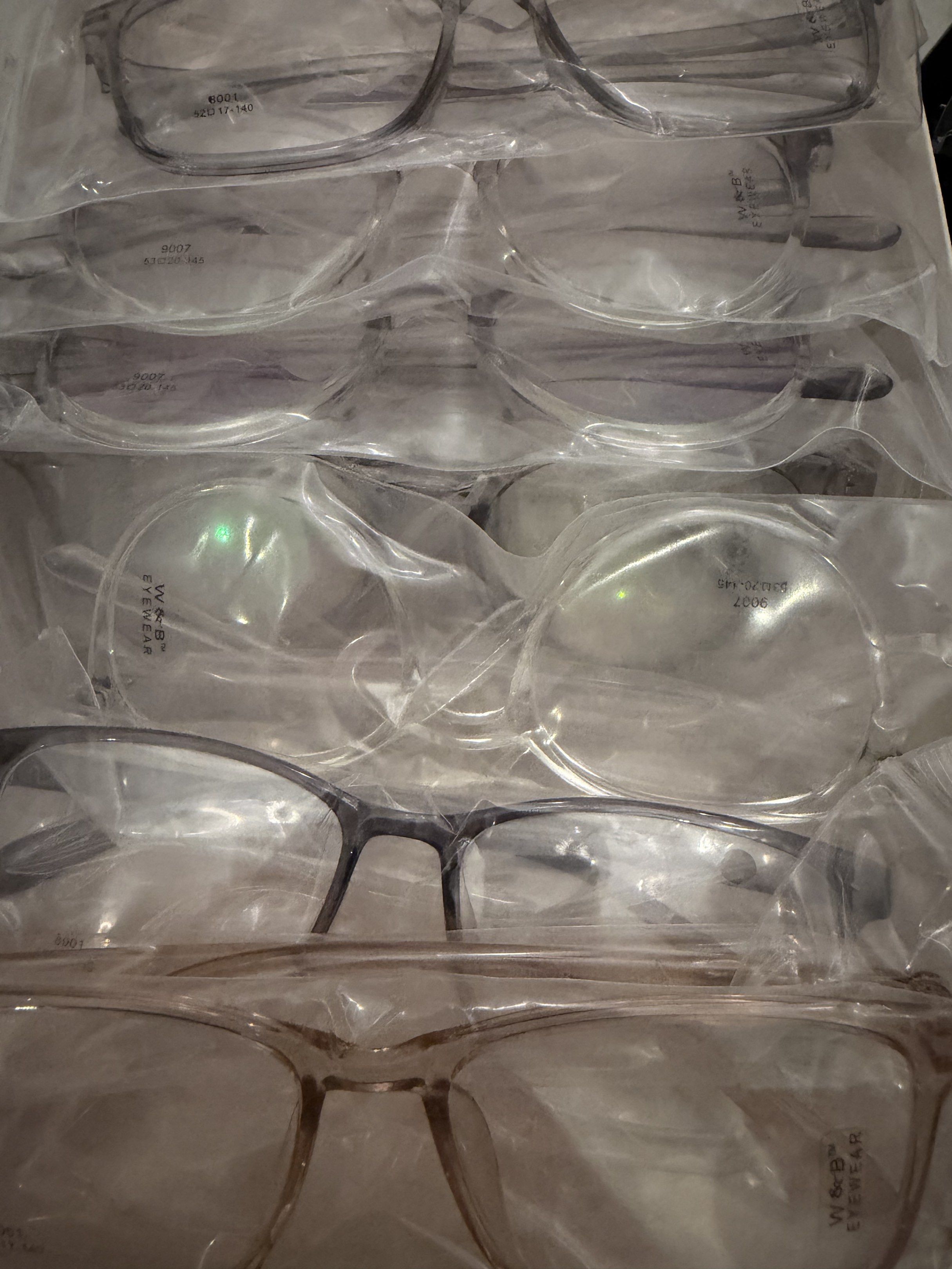 spectacle frames (Category: Sunglasses & Eyewear) located in Singapore. Submitted by zaneoh (Listing ID 1417539088, Image 6). Description: Brand new spectacle frames of different design and colour purchase more for greater discounts prices from $5-$20 contact for price and different designs.