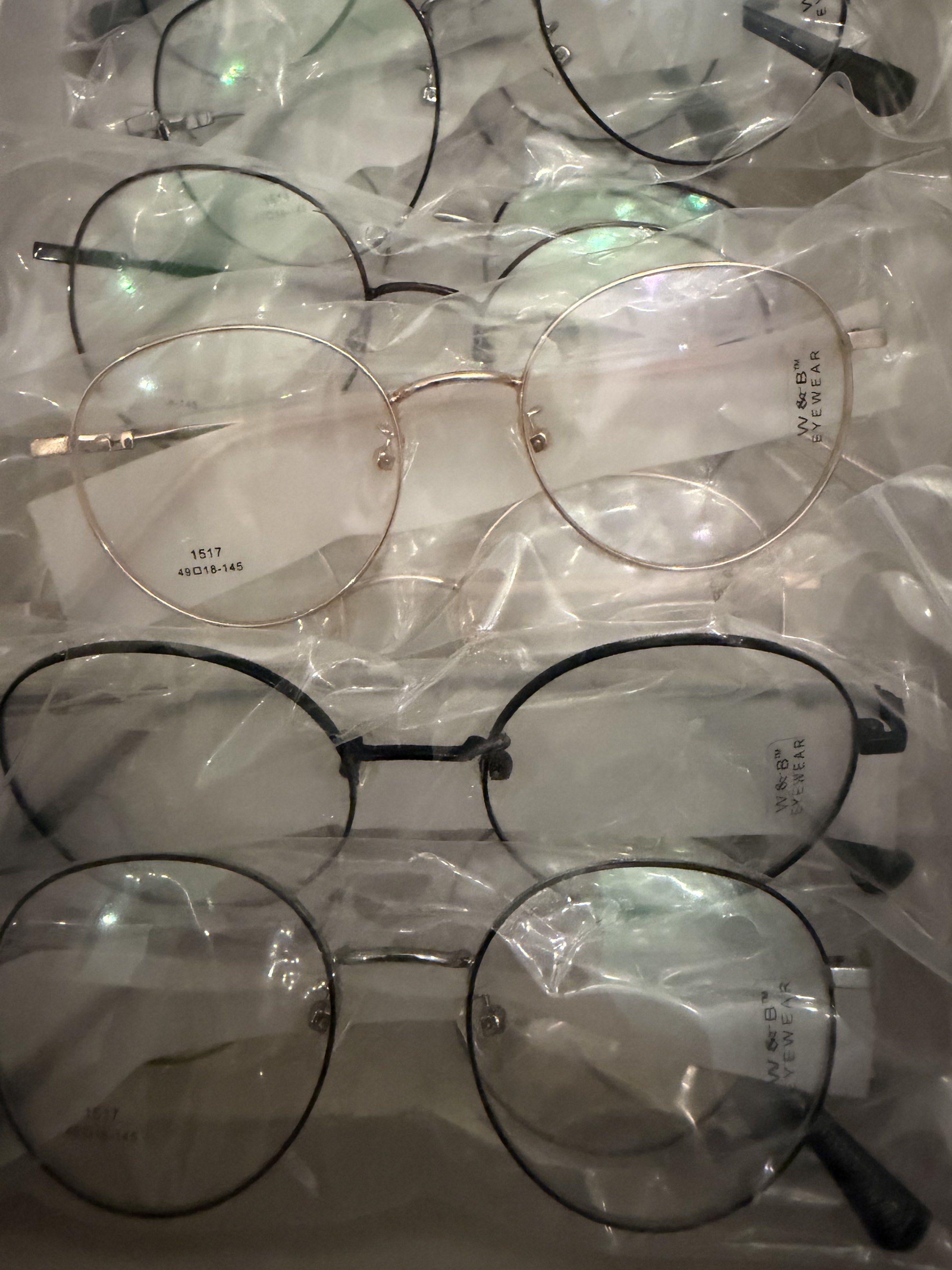 spectacle frames (Category: Sunglasses & Eyewear) located in Singapore. Submitted by zaneoh (Listing ID 1417539088, Image 4). Description: Brand new spectacle frames of different design and colour purchase more for greater discounts prices from $5-$20 contact for price and different designs.