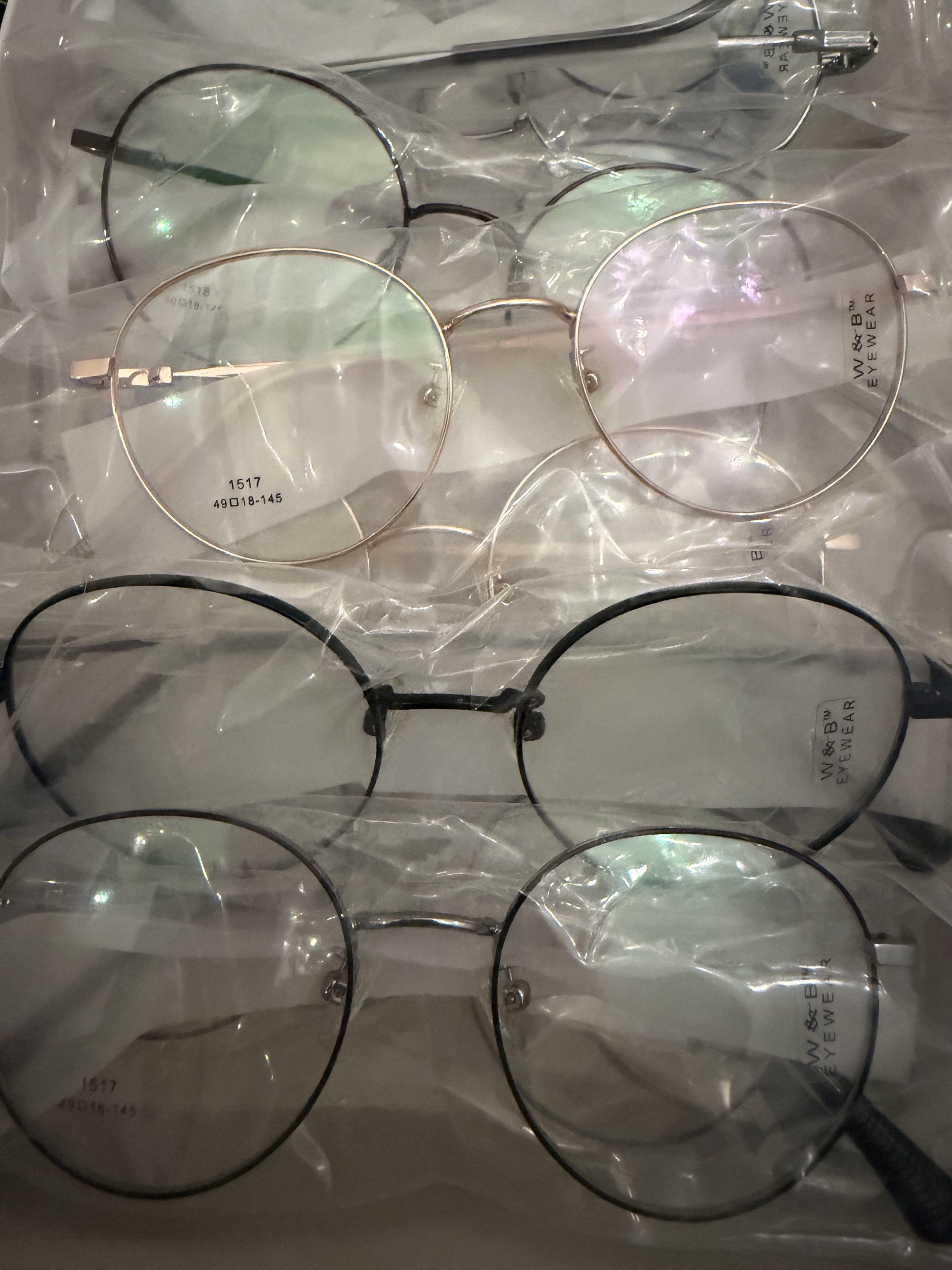 spectacle frames (Category: Sunglasses & Eyewear) located in Singapore. Submitted by zaneoh (Listing ID 1417539088, Image 1). Description: Brand new spectacle frames of different design and colour purchase more for greater discounts prices from $5-$20 contact for price and different designs.