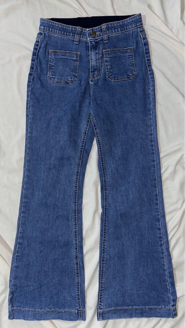STFP Flare Jeans - Size M (Category: Jeans) located in Manila. Submitted by rtzvxz (Listing ID 1417603061, Image 2). Description: Used a few times, feels good and if you don’t mind the front pocket design then i’d say its a 10/10 Rfs: Given to me but not really my style No issues MOD: Jnt/Lalamove MOP: Gcash - STFP blue flare jeans - Size: M - Made in Korea - Features: - Front pockets - Leather patch at the back - Material: - Outer: 100% cotton -