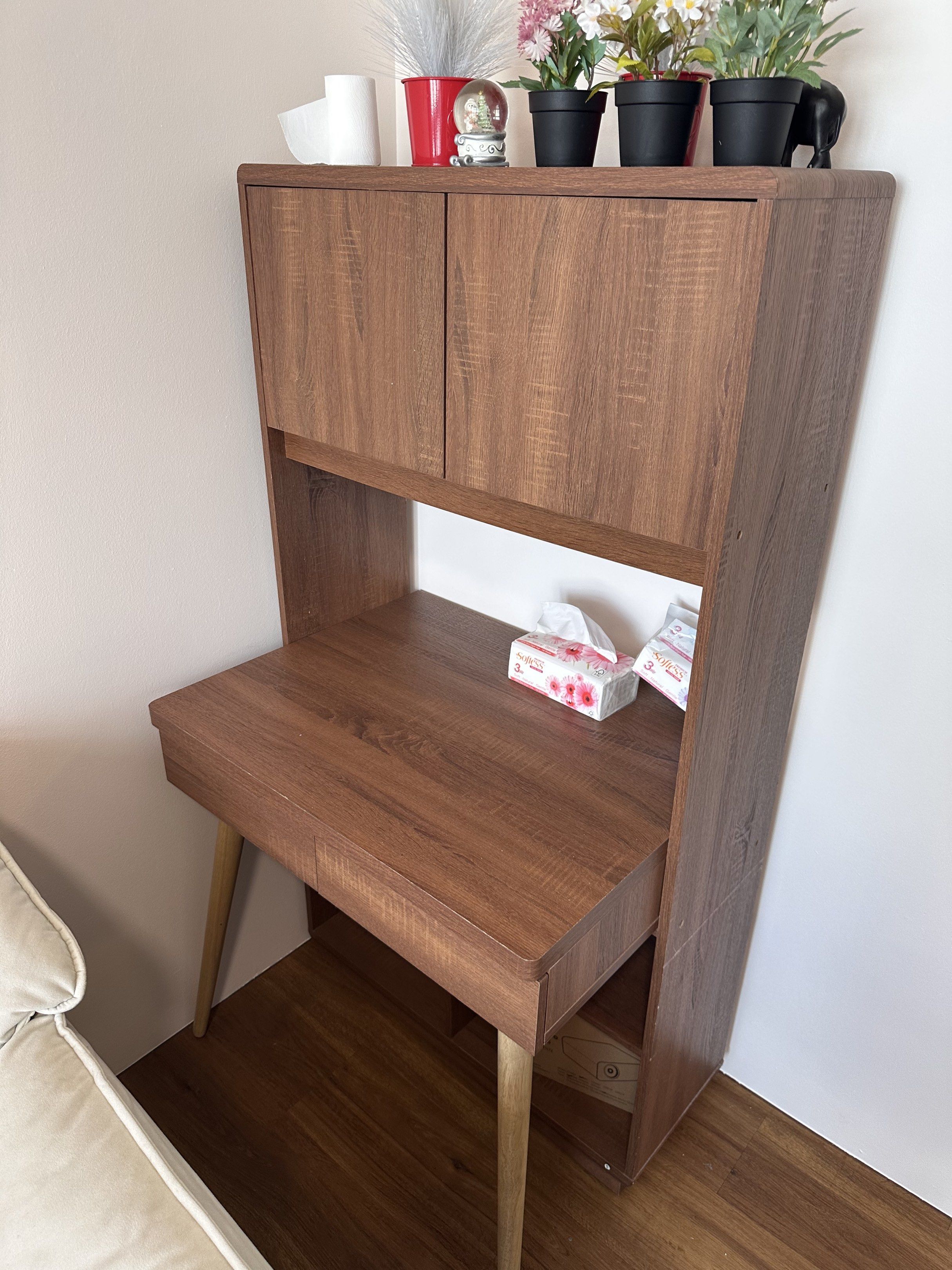 Study Table (Category: Tables & Sets) located in Singapore. Submitted by bettertmr (Listing ID 1417467755, Image 1). Description: Study table for sale! We have done a in-built study table so we are selling it now. Bought for 499. Now selling for only 60. Payment upon collection! .