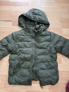 (Category: ) located in . Submitted by preloved_sg (Listing ID 1417453140, Image 1). Description: .
