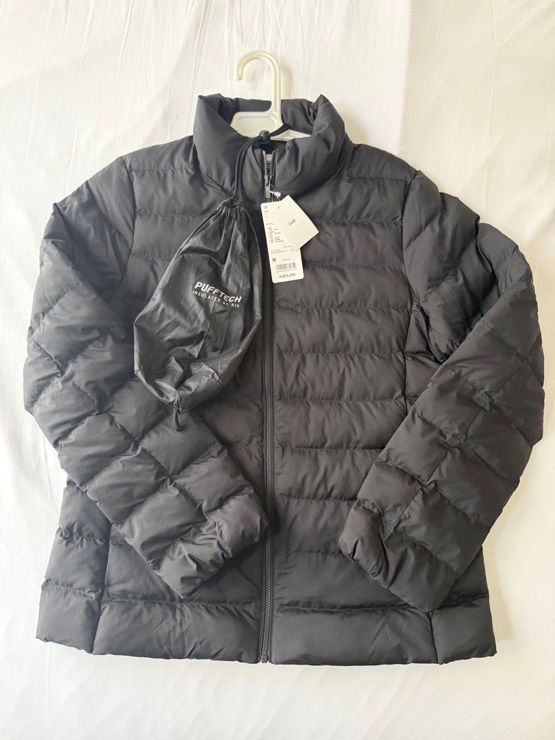 Uniqlo Pufftech Insulated Jacket - Black - Size M (Category: Coats, Jackets and Outerwear) located in Quezon City. Submitted by lightningrush (Listing ID 1417501744, Image 2). Description: - Black Pufftech insulated jacket - Size: M - Stand-up collar - Full-length zipper - Includes carrying bag - Lightly padded Tags: puff puffer puffy down jacket winter coat women’s warm lightweight.