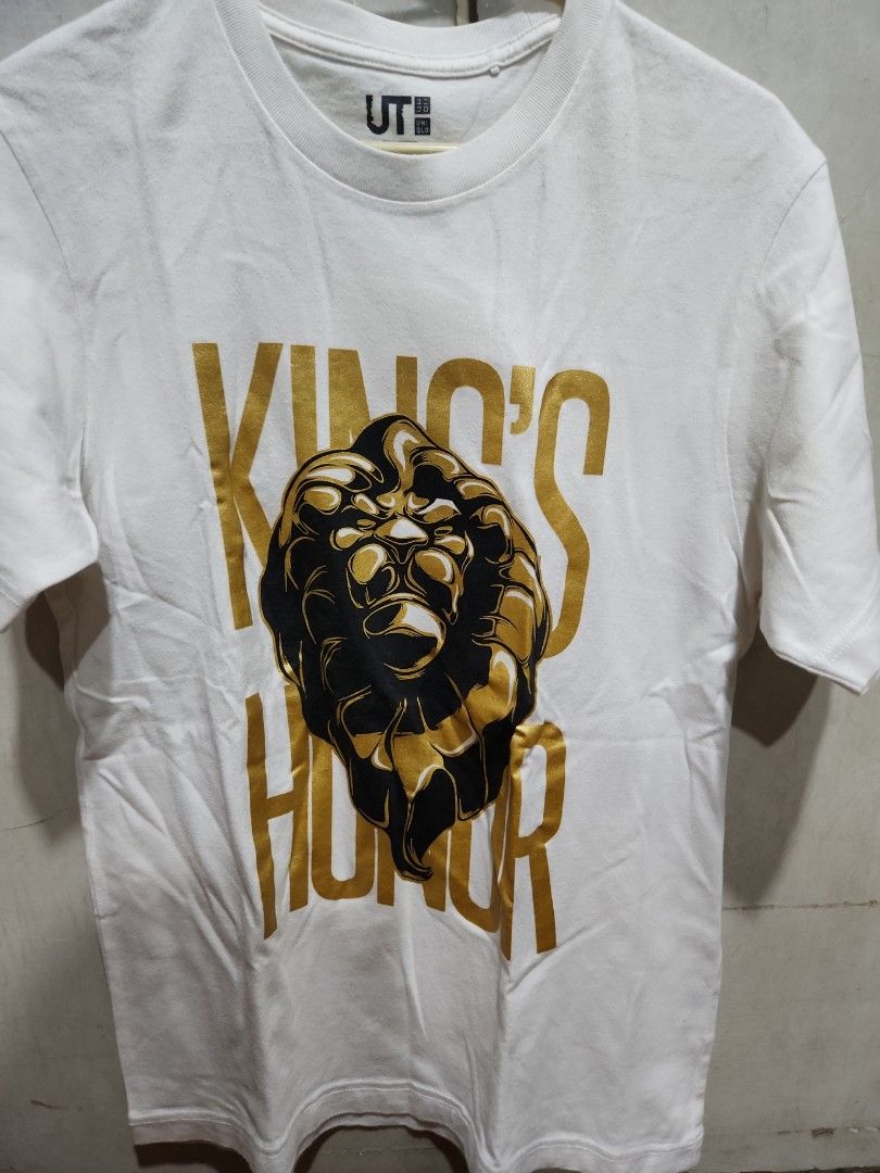 Uniqlo UT Blizzard Graphic Tee - Size S (Category: Tshirts & Polo Shirts ) located in Manila. Submitted by juneuy (Listing ID 1417508858, Image 1). Description: - Uniqlo UT t-shirt - Blizzard graphic - Size: S - Crew neck - Short sleeves - Made in China - Graphic color: Gold and black - Back of shirt: Plain white.