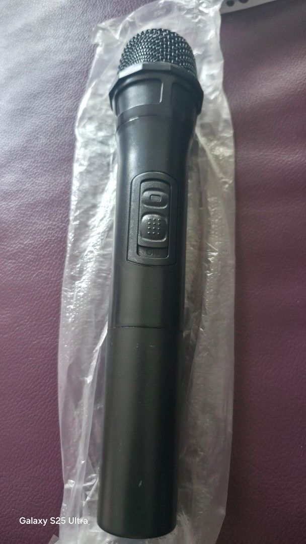 Wireless Microphone - Black65194990164867110