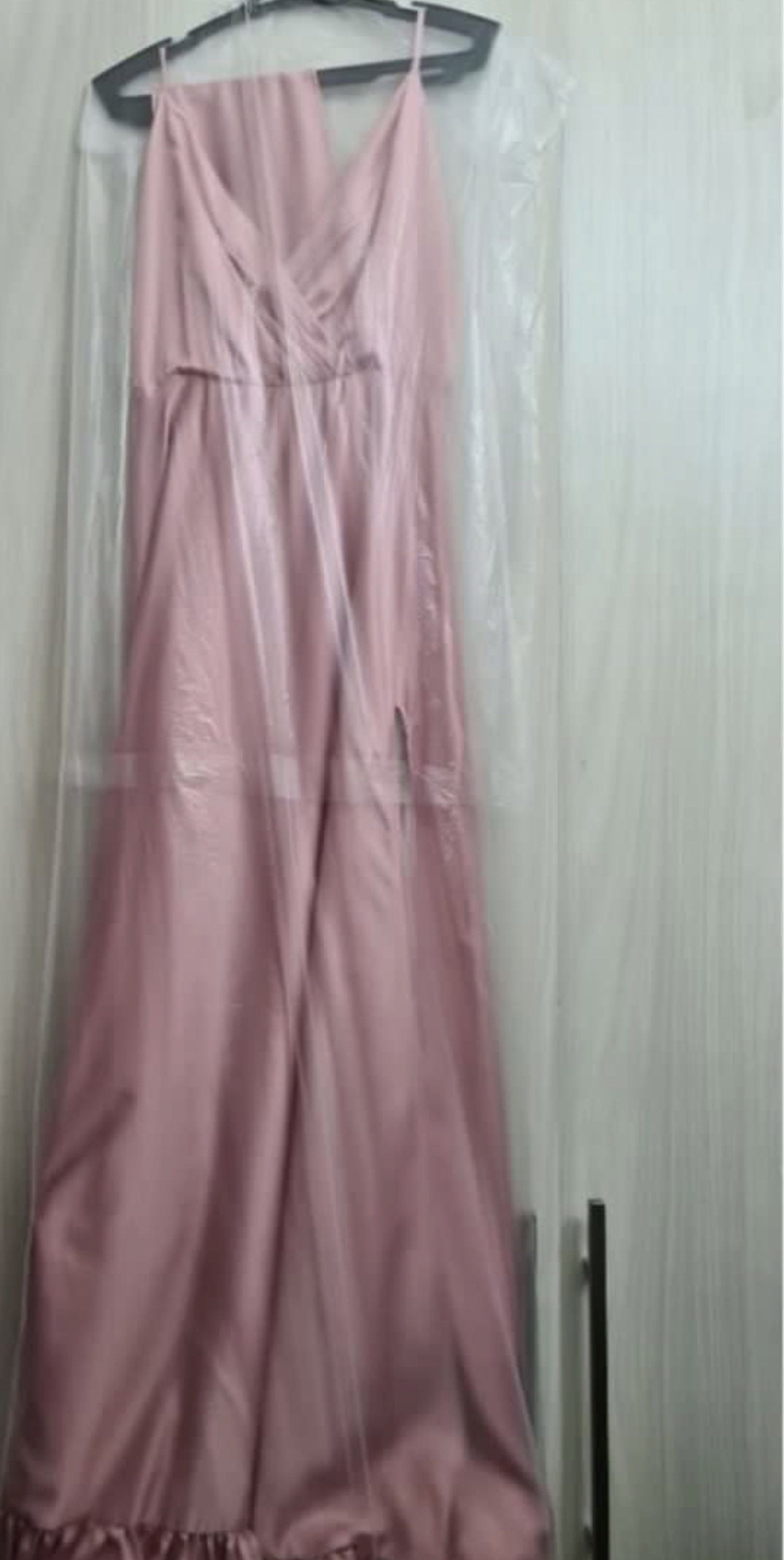 ZOO Label Magarita Deep V Maxi Pink (Category: Dresses) located in Mandaluyong City. Submitted by andi1023 (Listing ID 1417407159, Image 3). Description: - ZOO pink maxi dress - Size: S - Features: - V-neck - Spaghetti straps - Bow detail at waist - High slit - Ruffled hem - Ideal for special occasions Never worn.