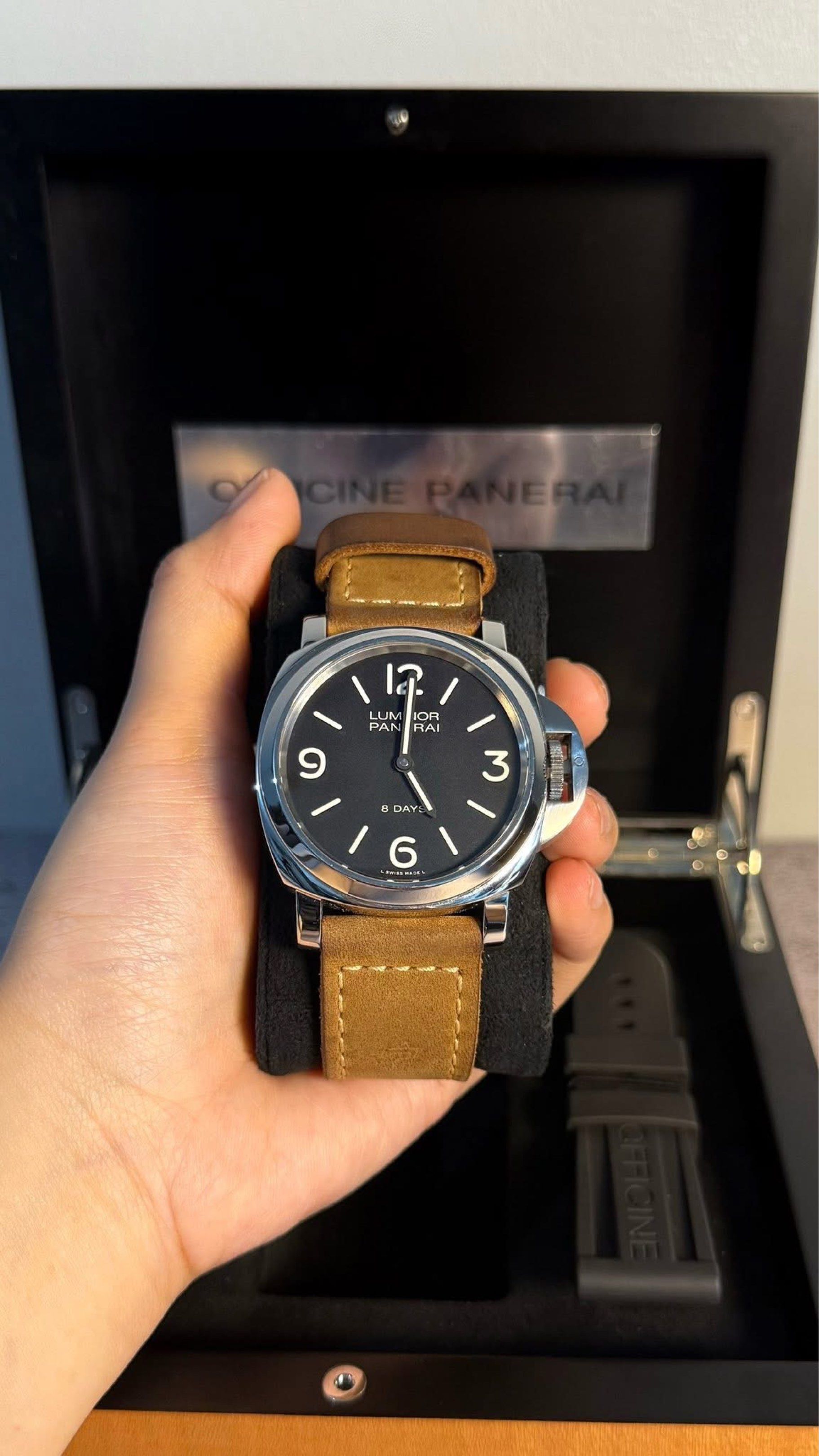 2016 Panerai Luminor Base 8 Days PAM00560 (Category: Luxury Watches) located in Makati City. Submitted by tomford18 (Listing ID 1417782889, Image 1). Description: 2016 Panerai Luminor Base 8 Days PAM00560 Ref. PAM00560 Complete Inclusions: ✅ Full Set (Box & Papers) + free original Panerai Strap! ✅ 44mm ✅ 9.8/10 195k only rush.