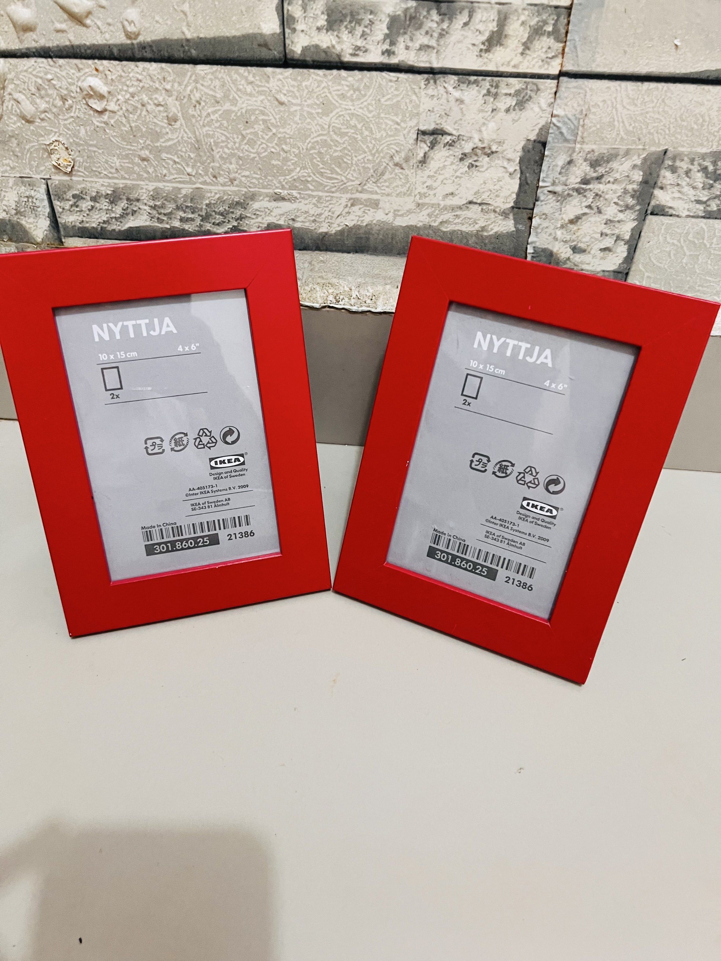 Affordable Red picture Frame take all 😍👌🏻 (Category: Frames & Pictures) located in Malolos. Submitted by afford.japan (Listing ID 1417607582, Image 1). Description: Affordable Red picture Frame take all 😍👌🏻.