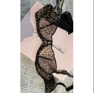 (Category: ) located in . Submitted by buyplsplsbuyplspls (Listing ID 1417621856, Image 1). Description: .