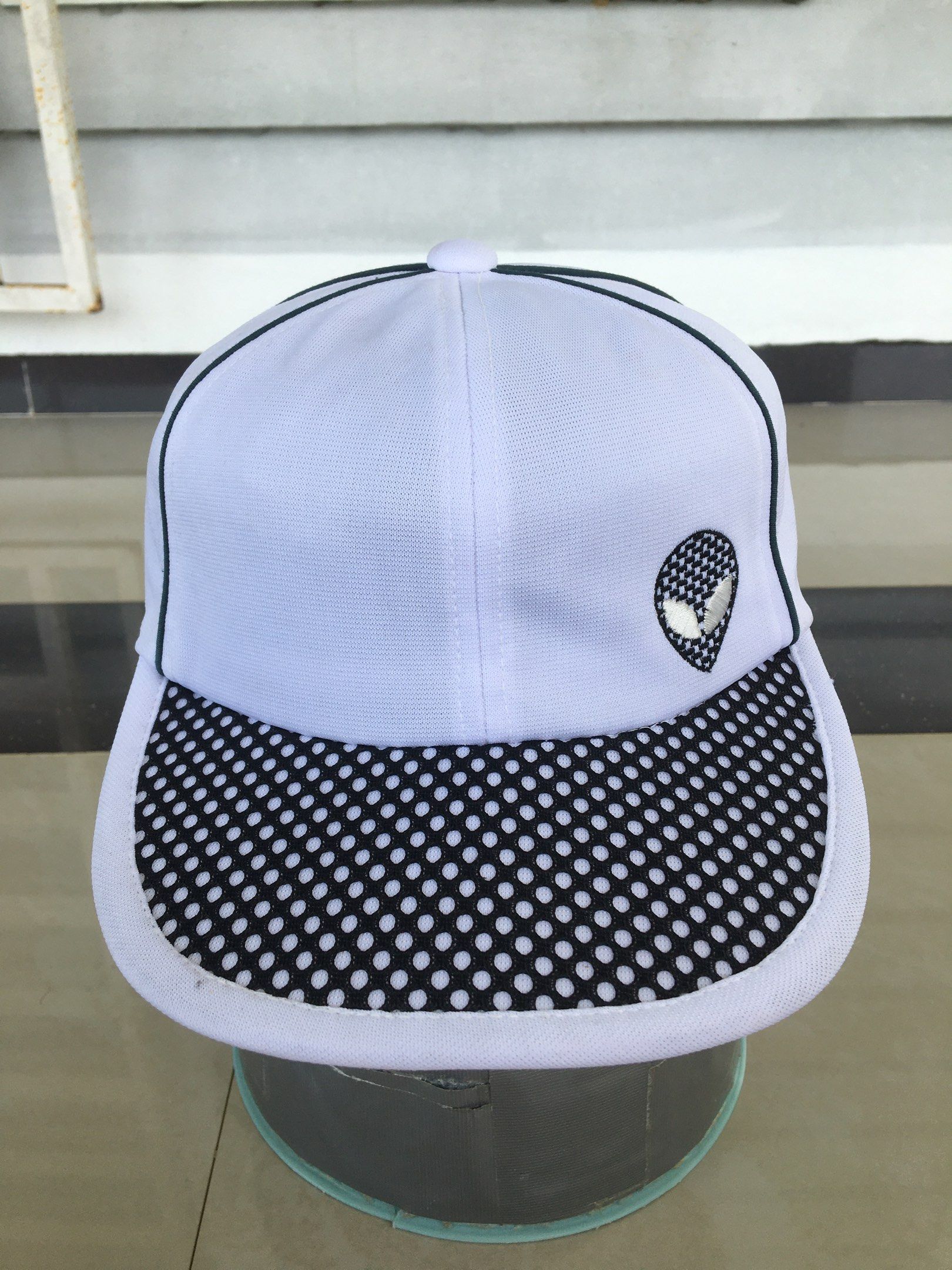 Alien Workshop Cap (Category: Cap & Hats) located in Cherang Ruku. Submitted by vintage_clothing88 (Listing ID 1417658389, Image 1). Description: .