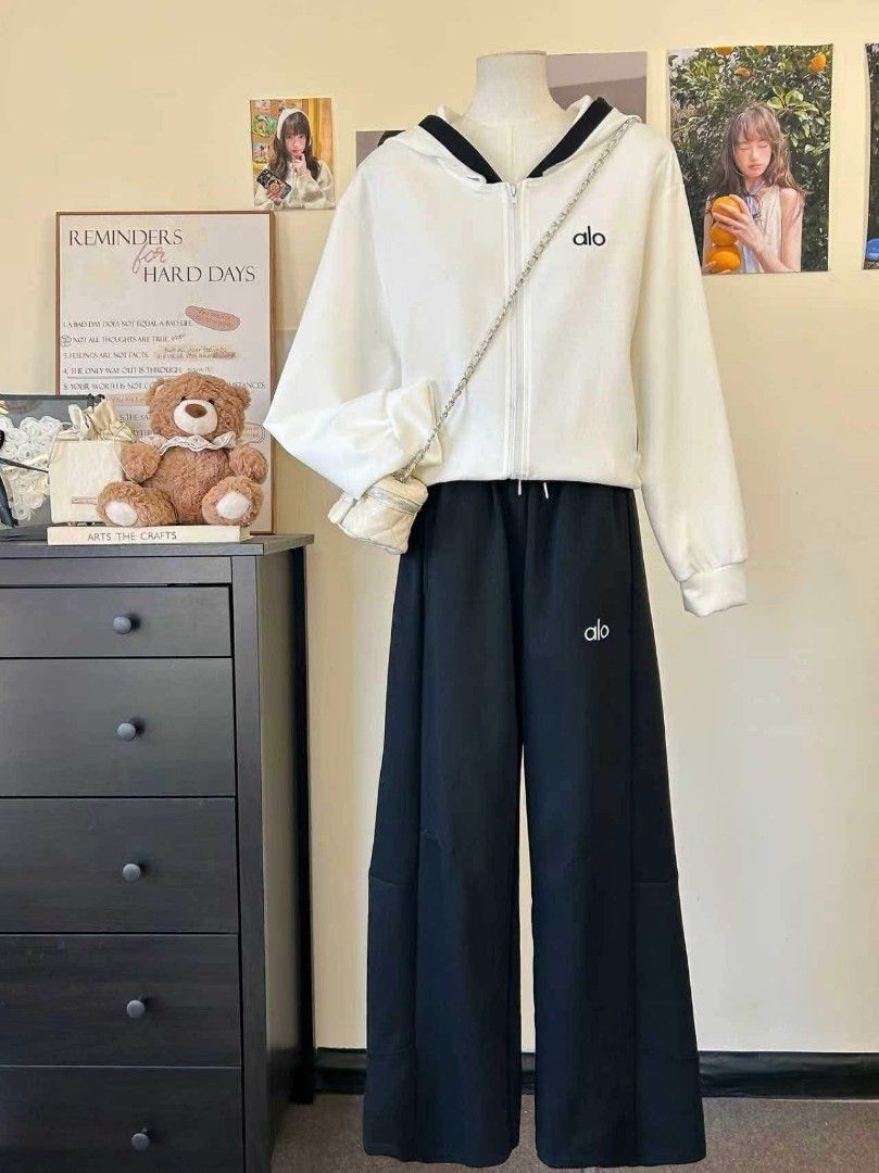 Alo Sweat Suit Set (Category: Activewear) located in Manila. Submitted by raredeer-4deb4e (Listing ID 1417619808, Image 3). Description: - Alo sweat suit set - Includes zip-up hoodie and wide-leg pants - Hoodie features: drawstring hood, Alo logo on chest - Pants feature: drawstring waist, Alo logo on leg - Comfortable for everyday wear - Available in multiple colors - Stylish and versatile.