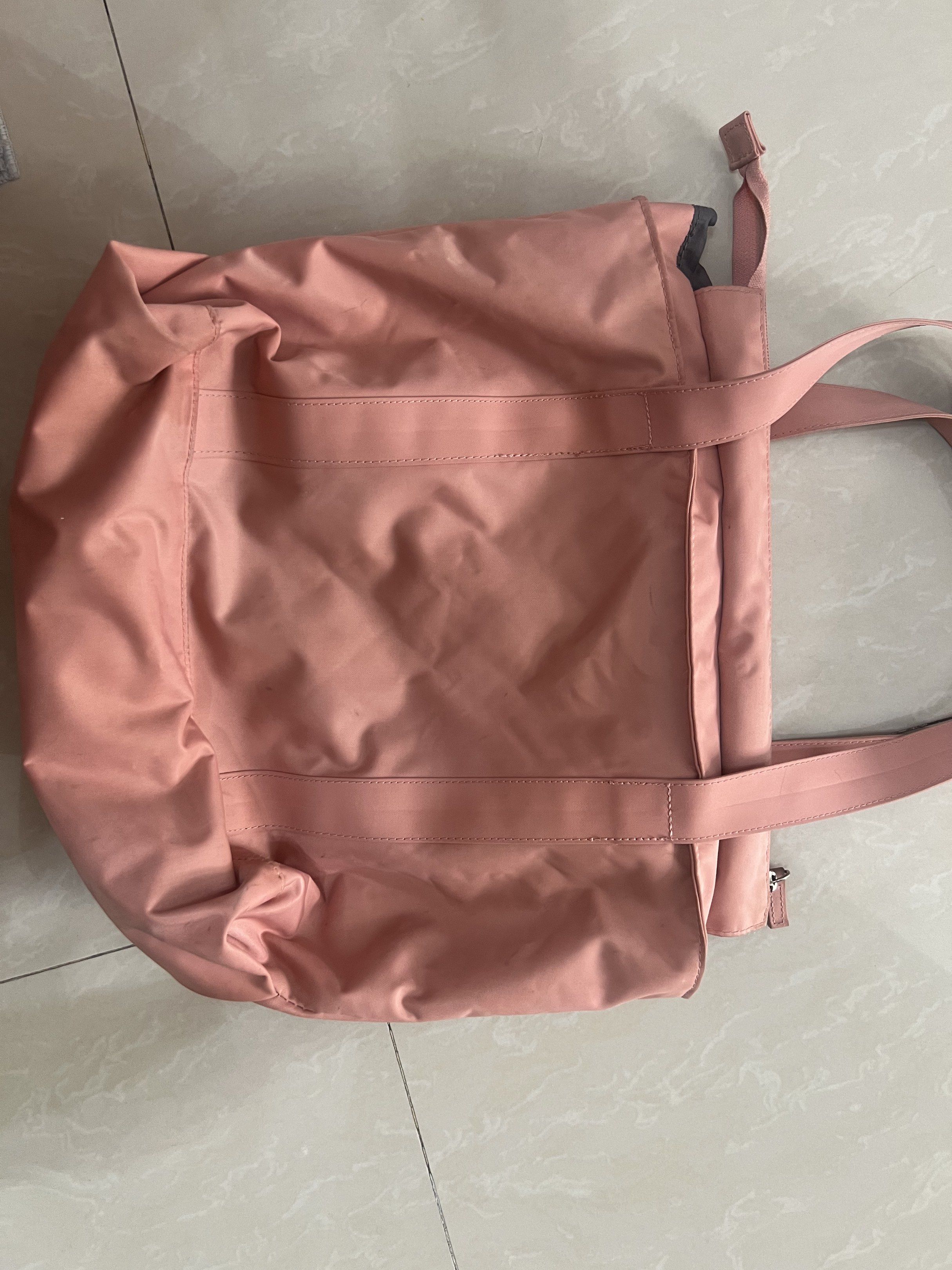 Anello SAI tote bag (Category: Tote Bags) located in Manila. Submitted by rinroiii (Listing ID 1417686436, Image 3). Description: Original Anello Tote Bought this @ Tokyo last year for around 2.5k + Needs washing. Price negotiable RFS: I prefer a backpack .