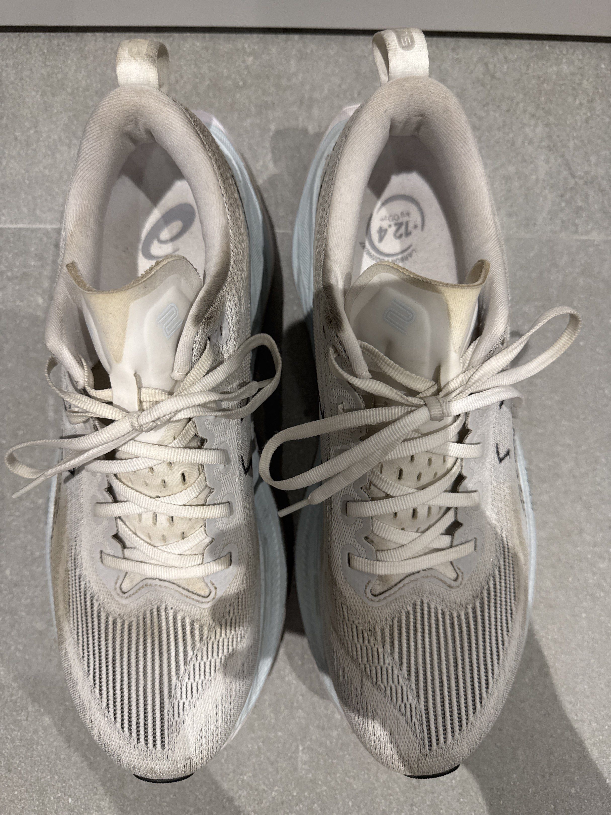 ASICS Superblast US 10 (Category: Sneakers) located in Singapore. Submitted by sealowgreen (Listing ID 1417748915, Image 2). Description: No box Mileage: 200+.