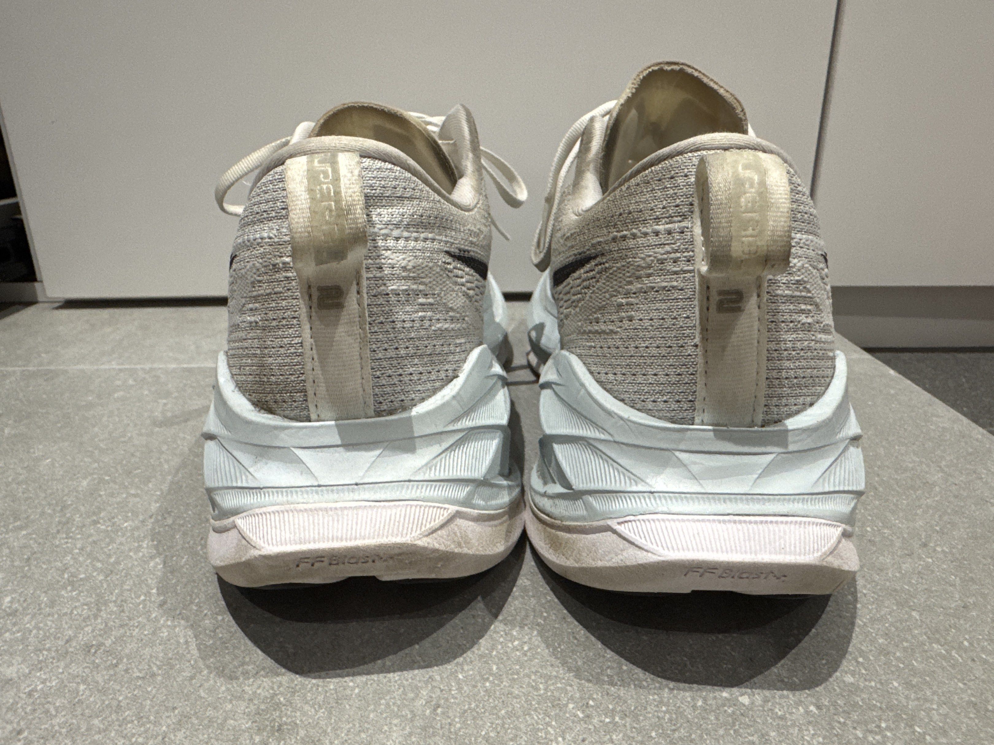 ASICS Superblast US 10 (Category: Sneakers) located in Singapore. Submitted by sealowgreen (Listing ID 1417748915, Image 3). Description: No box Mileage: 200+.