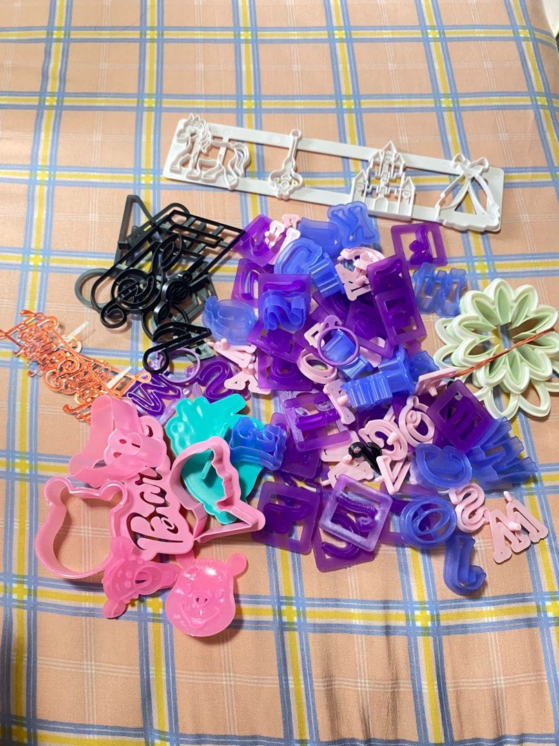 Assorted Fondant stamps (Category: Bakeware) located in Manila. Submitted by mjcagampan (Listing ID 1417775646, Image 1). Description: Assorted Fondant Stamps Expect more freebies for sure buyers. .