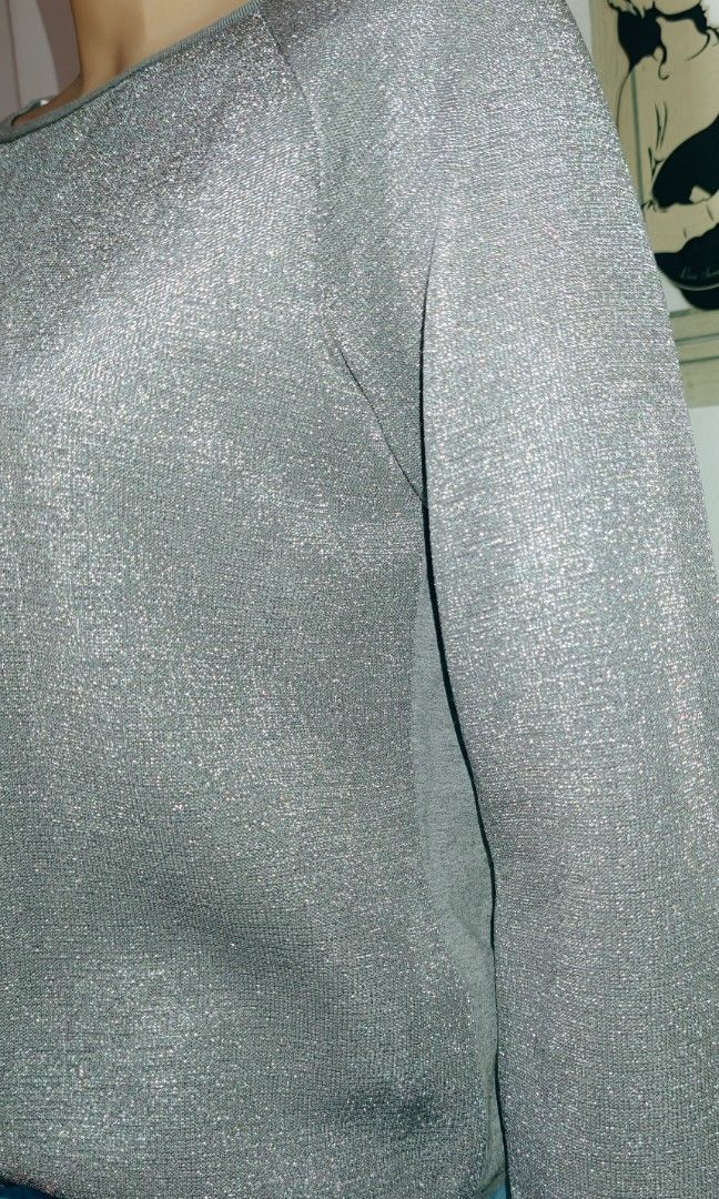 At is lombardi (Category: Longsleeves) located in Caloocan City. Submitted by faithera0331 (Listing ID 1417798899, Image 2). Description: .