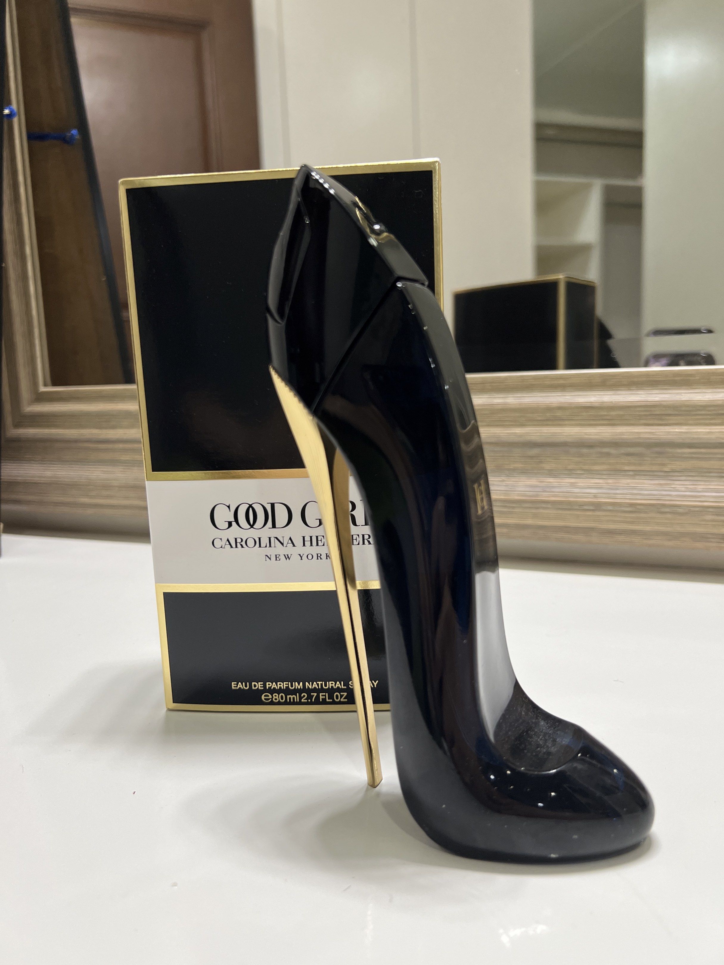 AUTHENTIC Carolina Herrera Good Girl 80ml (Category: Fragrance & Deodorants) located in Makati City. Submitted by skrunkly (Listing ID 1417724451, Image 1). Description: - see last pic for juice level, dami pa laman - 80ml size - Includes original box - bought from Rustans Makati, NOT a US tester or whatever they tell you; I’m pretty sure those are fake, this is real!! hahaha - would prefer to grab or lalamove this to minimize risk in transit! RF