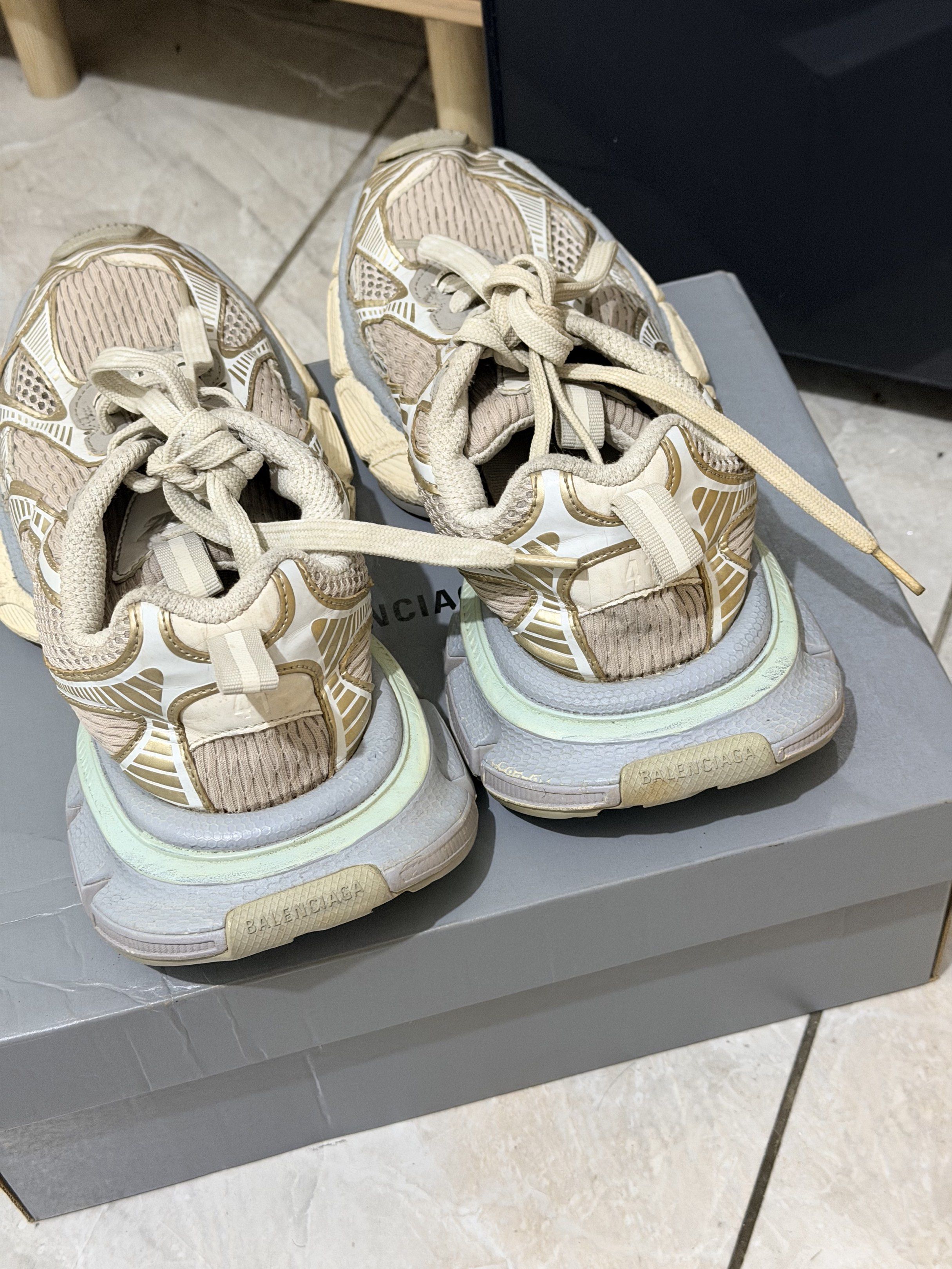 Balenciaga 3XL 41 (Category: Sneakers) located in San Fernando. Submitted by ydmem (Listing ID 1417718702, Image 3). Description: Selling seldomely used Balenciaga 3Xl Good pair Will add height to the wearer RFS: need a larger size Pampanga area can be shipped thru J&T.