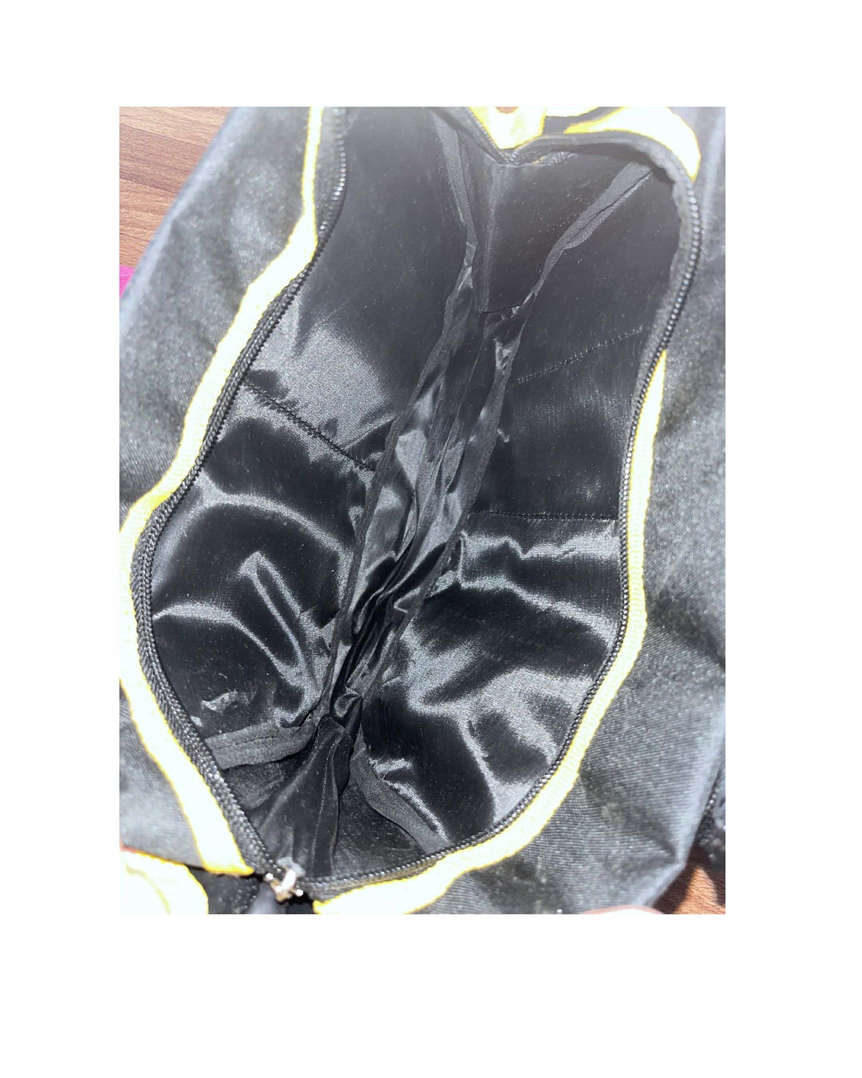 BDO & Sun Life Lunch + Organizer Bags (Category: Shoulder Bags) located in Quezon City. Submitted by mikkoimon (Listing ID 1417758159, Image 2). Description: .