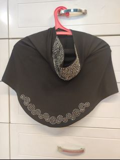 (Category: ) located in . Submitted by faraellapreloved (Listing ID 1417662857, Image 1). Description: .