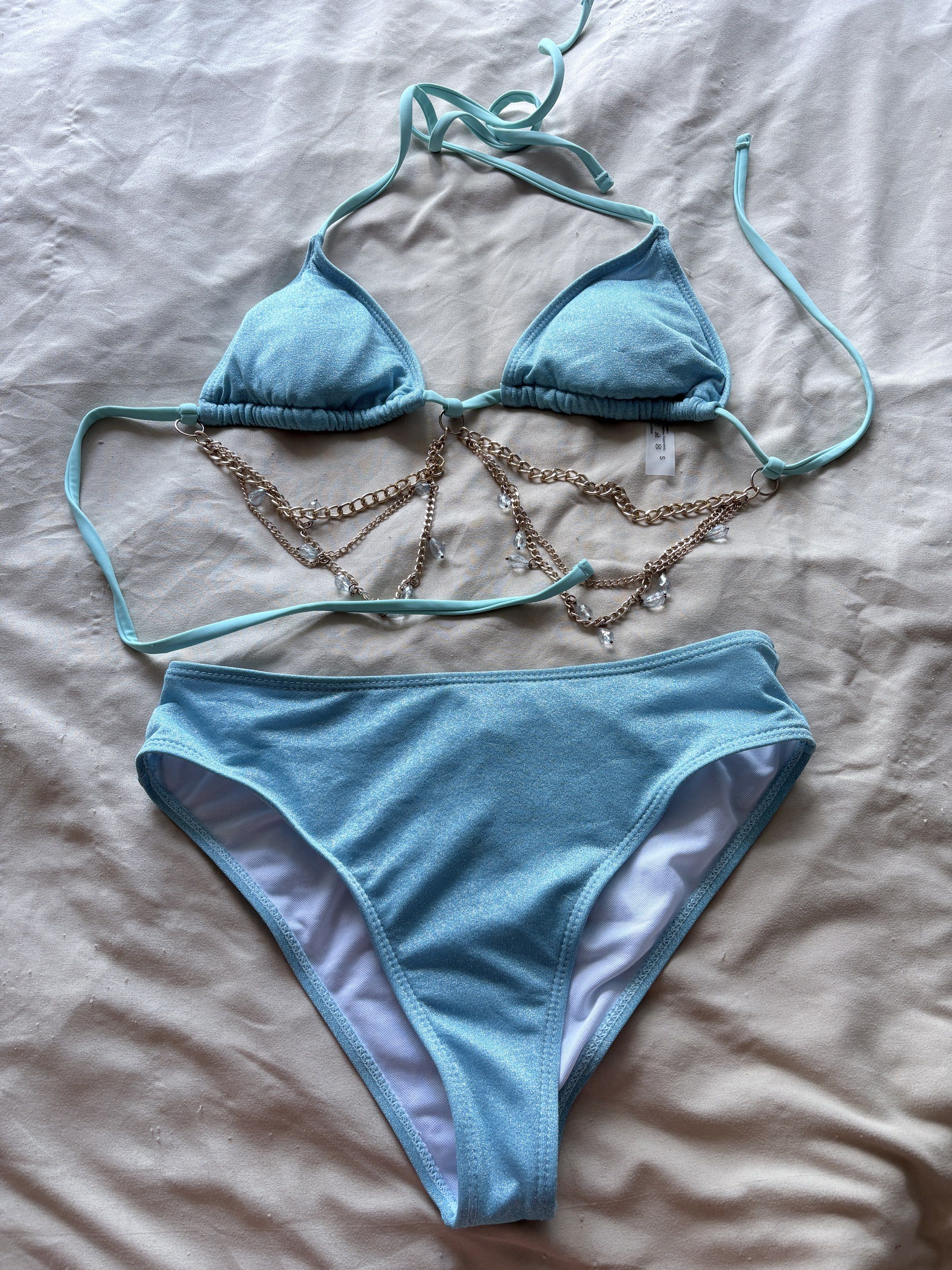 Blue Bikini 3pc Set with Chain Detail (Category: Bikinis & Swimsuits) located in Taguig. Submitted by supitsbea (Listing ID 1417800223, Image 2). Description: .